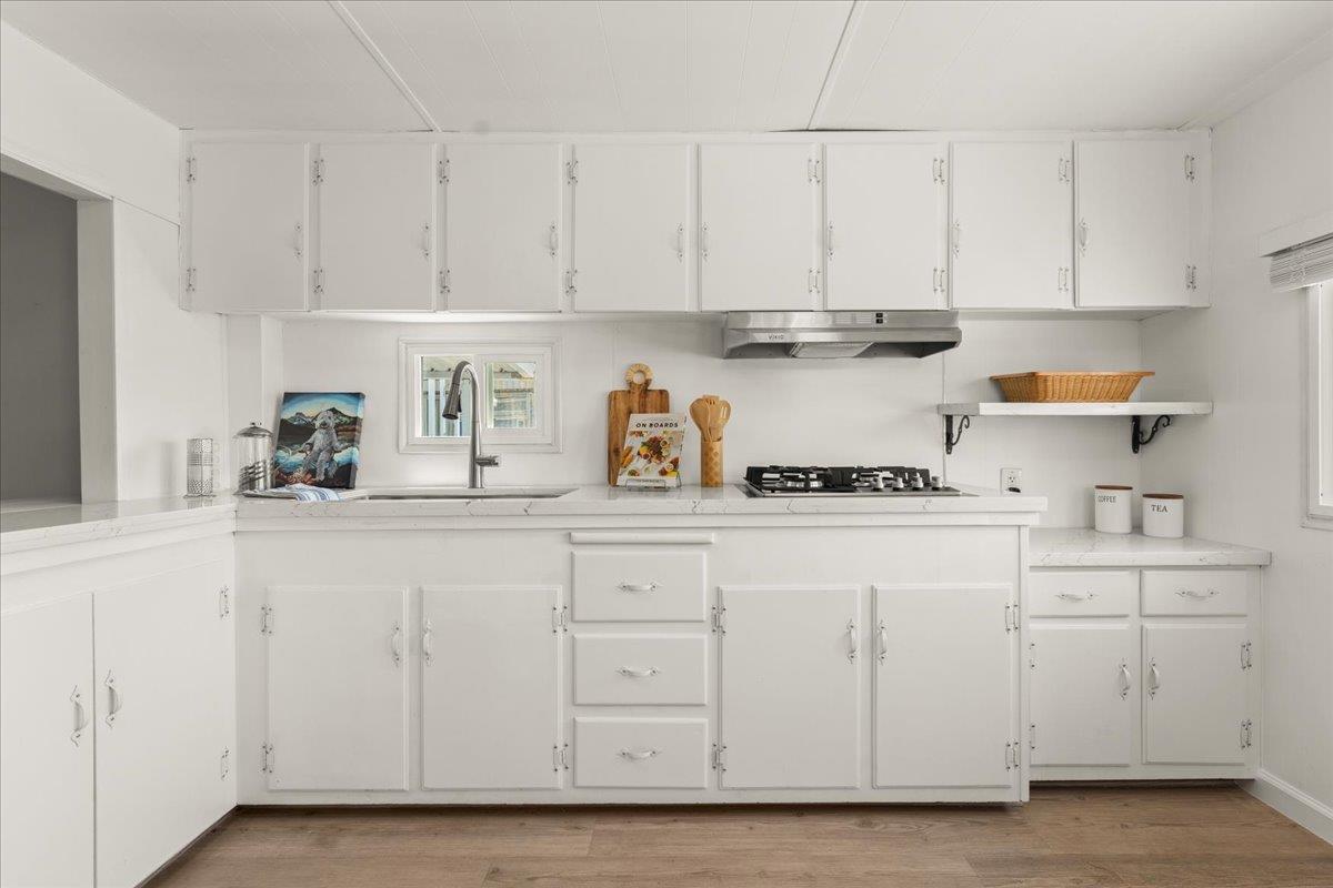 Detail Gallery Image 7 of 26 For 2355 Brommer #16,  Santa Cruz,  CA 95062 - 2 Beds | 1 Baths
