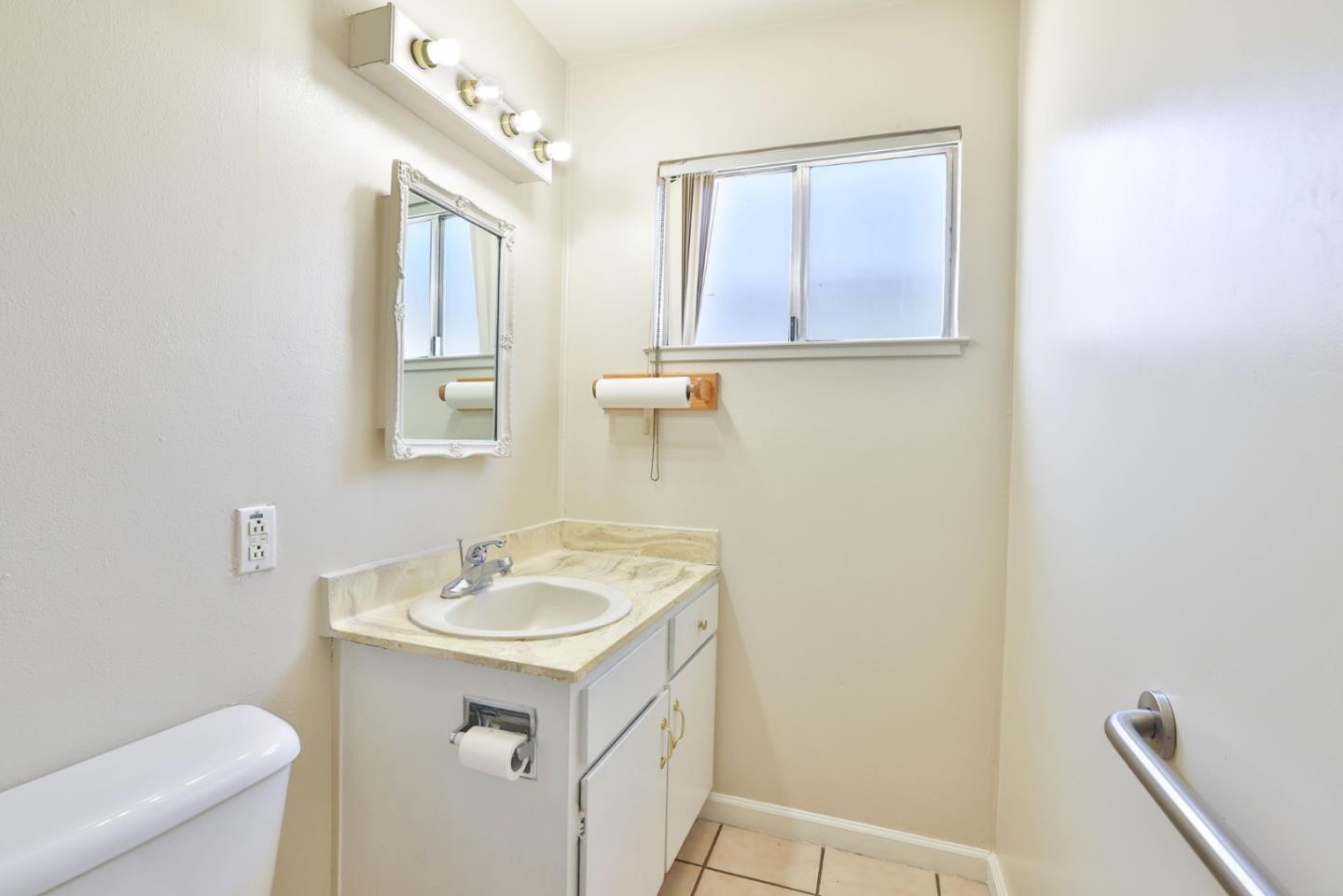 Detail Gallery Image 10 of 23 For 1269 Holly Hill Dr, San Jose,  CA 95122 - 4 Beds | 2/1 Baths