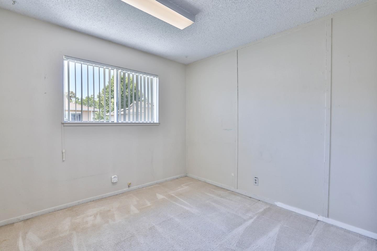 Detail Gallery Image 12 of 23 For 1269 Holly Hill Dr, San Jose,  CA 95122 - 4 Beds | 2/1 Baths