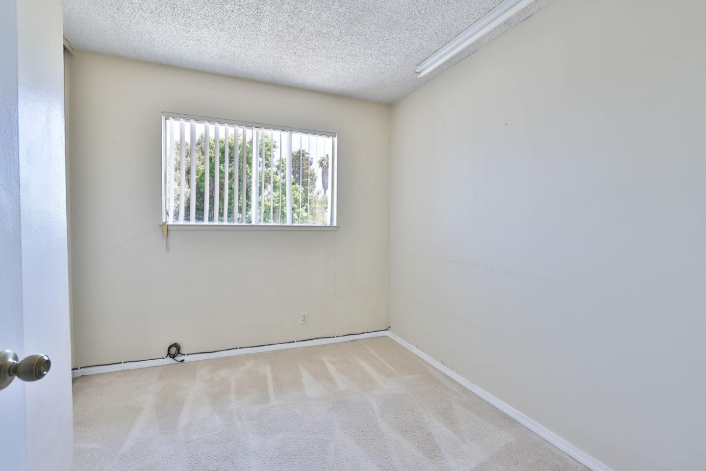 Detail Gallery Image 14 of 23 For 1269 Holly Hill Dr, San Jose,  CA 95122 - 4 Beds | 2/1 Baths