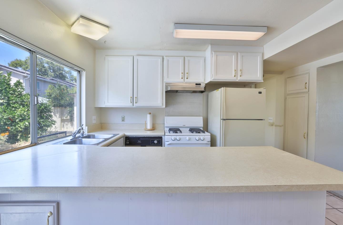 Detail Gallery Image 7 of 23 For 1269 Holly Hill Dr, San Jose,  CA 95122 - 4 Beds | 2/1 Baths