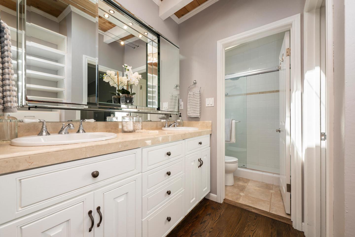 Detail Gallery Image 20 of 34 For 81 Devonshire Cir, San Carlos,  CA 94070 - 5 Beds | 4 Baths