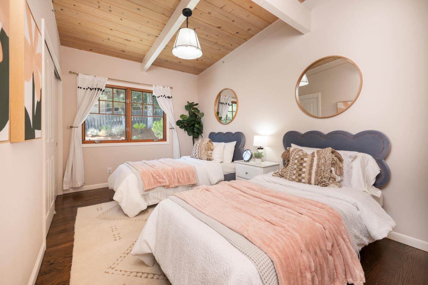 Detail Gallery Image 22 of 34 For 81 Devonshire Cir, San Carlos,  CA 94070 - 5 Beds | 4 Baths