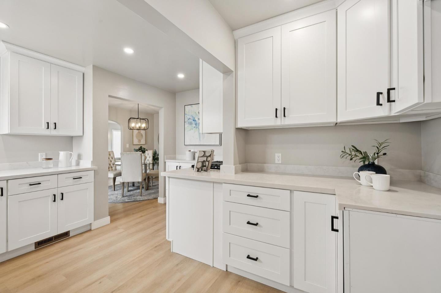 Detail Gallery Image 12 of 23 For 432 Cypress Ave, San Bruno,  CA 94066 - 2 Beds | 1 Baths