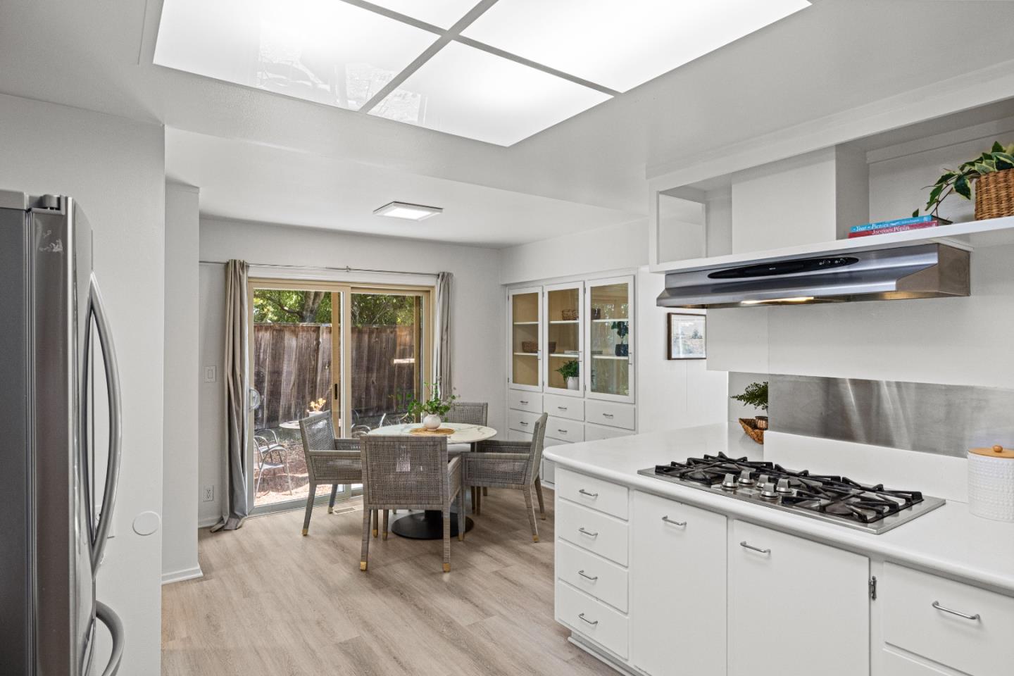 Detail Gallery Image 12 of 48 For 103 Calvin Pl, Santa Cruz,  CA 95060 - 4 Beds | 2 Baths