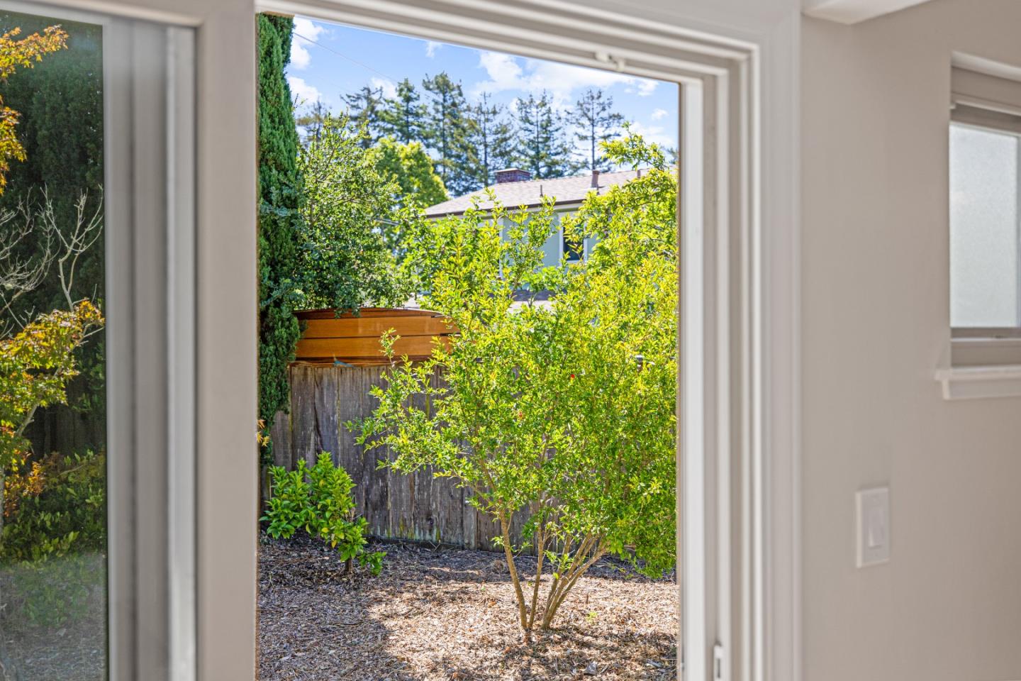 Detail Gallery Image 18 of 48 For 103 Calvin Pl, Santa Cruz,  CA 95060 - 4 Beds | 2 Baths