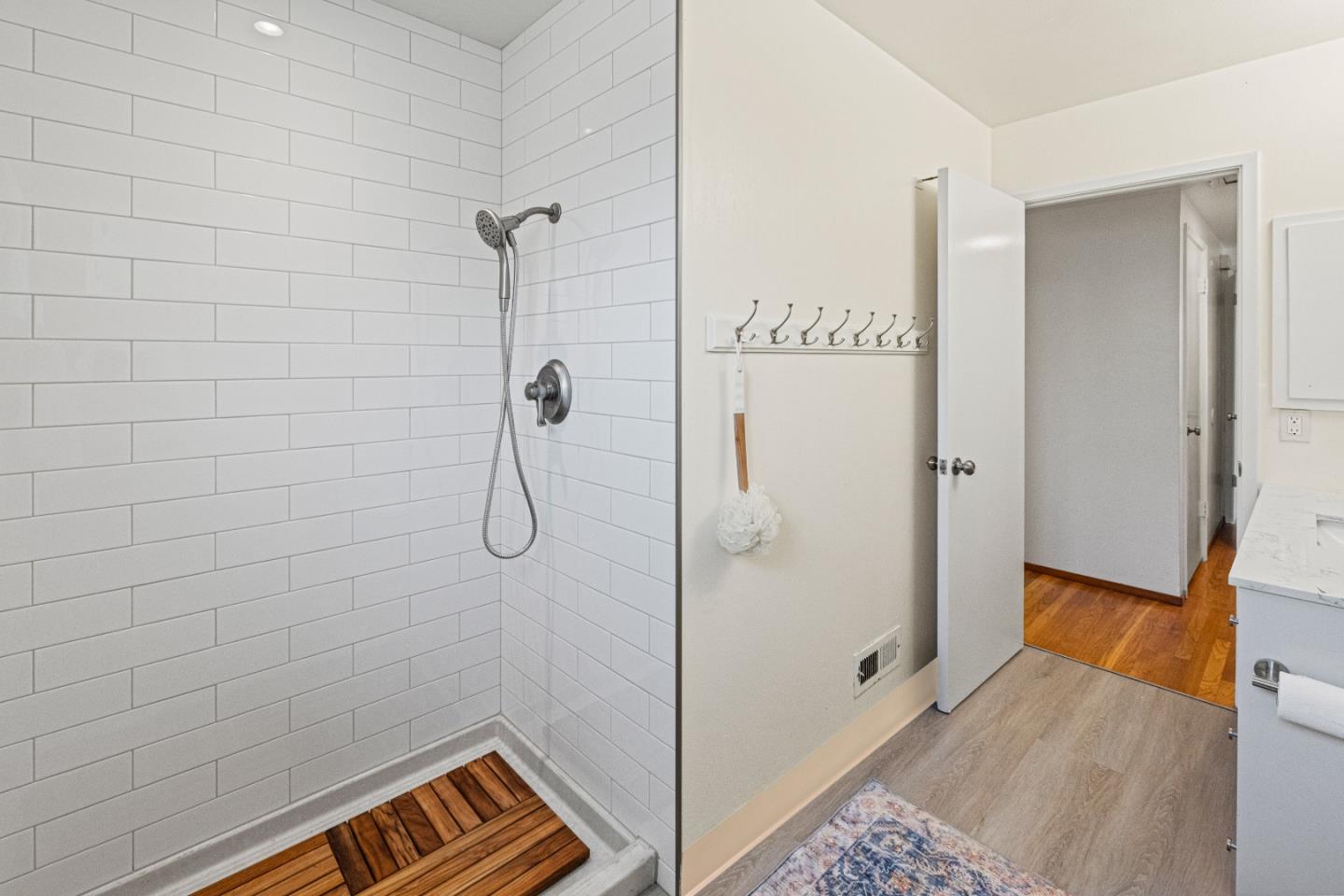 Detail Gallery Image 25 of 48 For 103 Calvin Pl, Santa Cruz,  CA 95060 - 4 Beds | 2 Baths