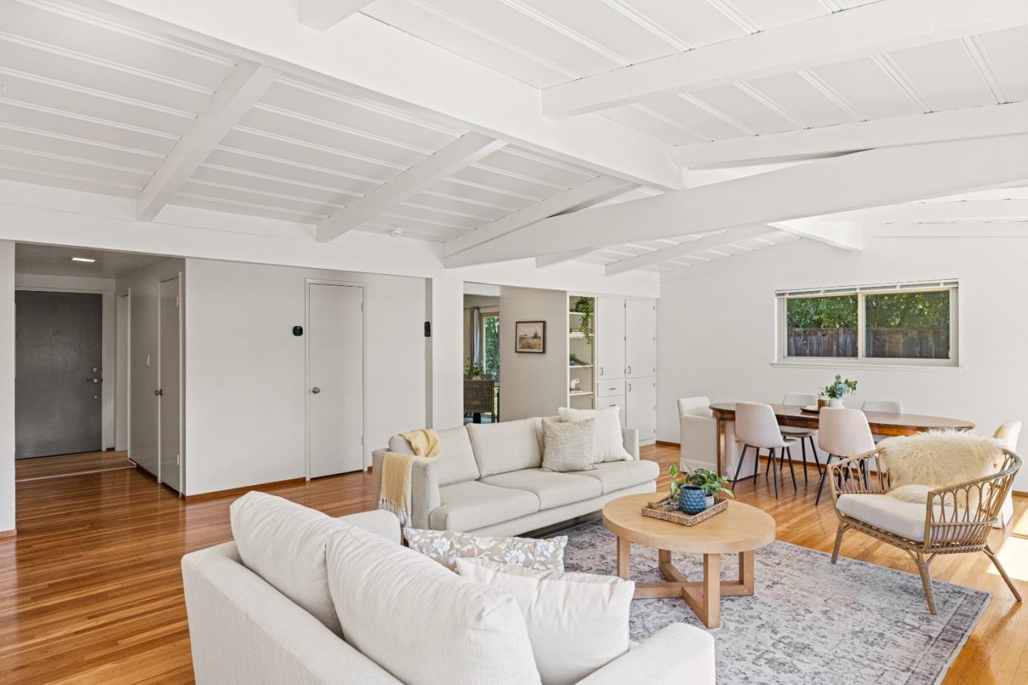 Detail Gallery Image 3 of 48 For 103 Calvin Pl, Santa Cruz,  CA 95060 - 4 Beds | 2 Baths