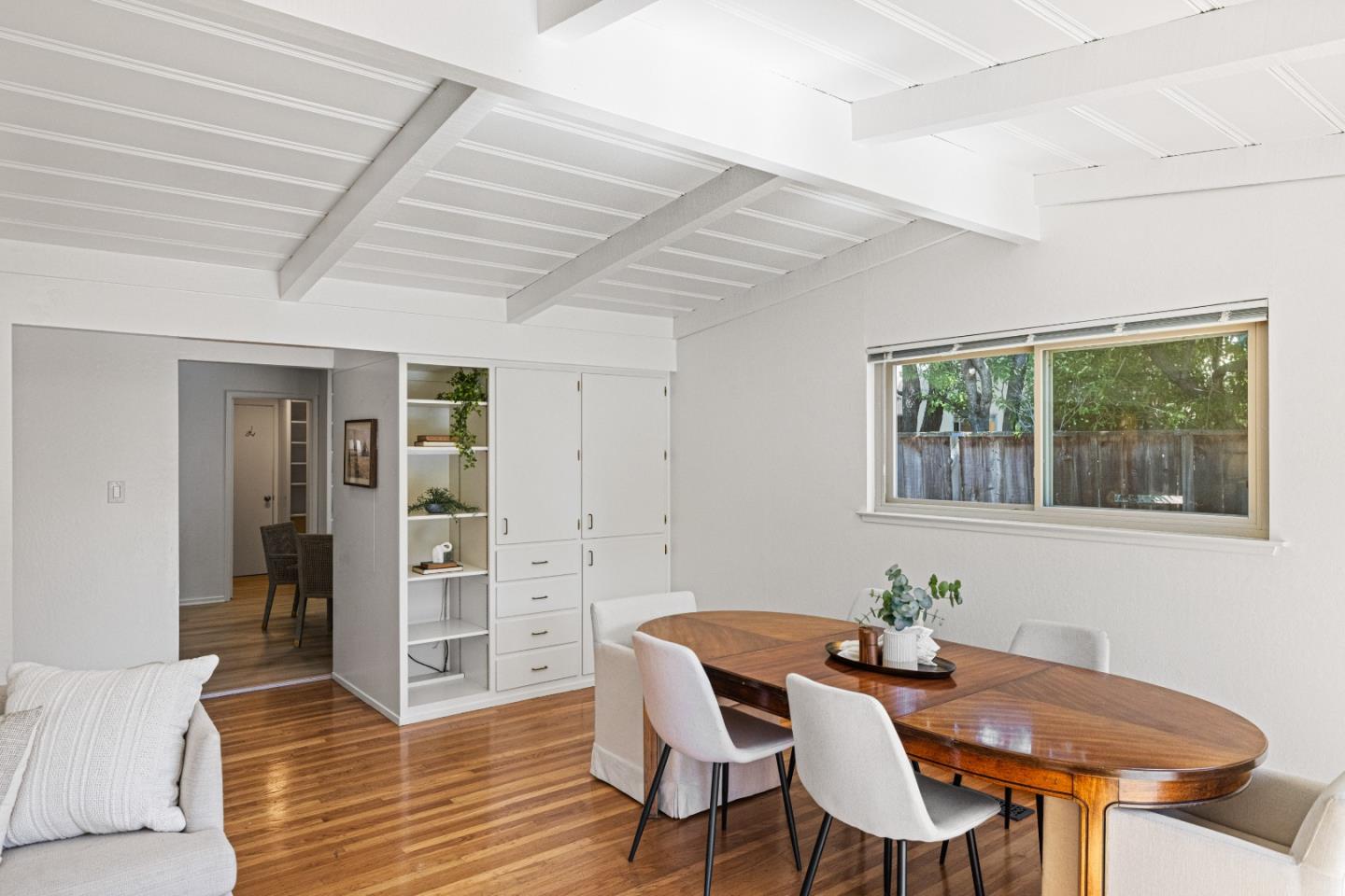 Detail Gallery Image 8 of 48 For 103 Calvin Pl, Santa Cruz,  CA 95060 - 4 Beds | 2 Baths