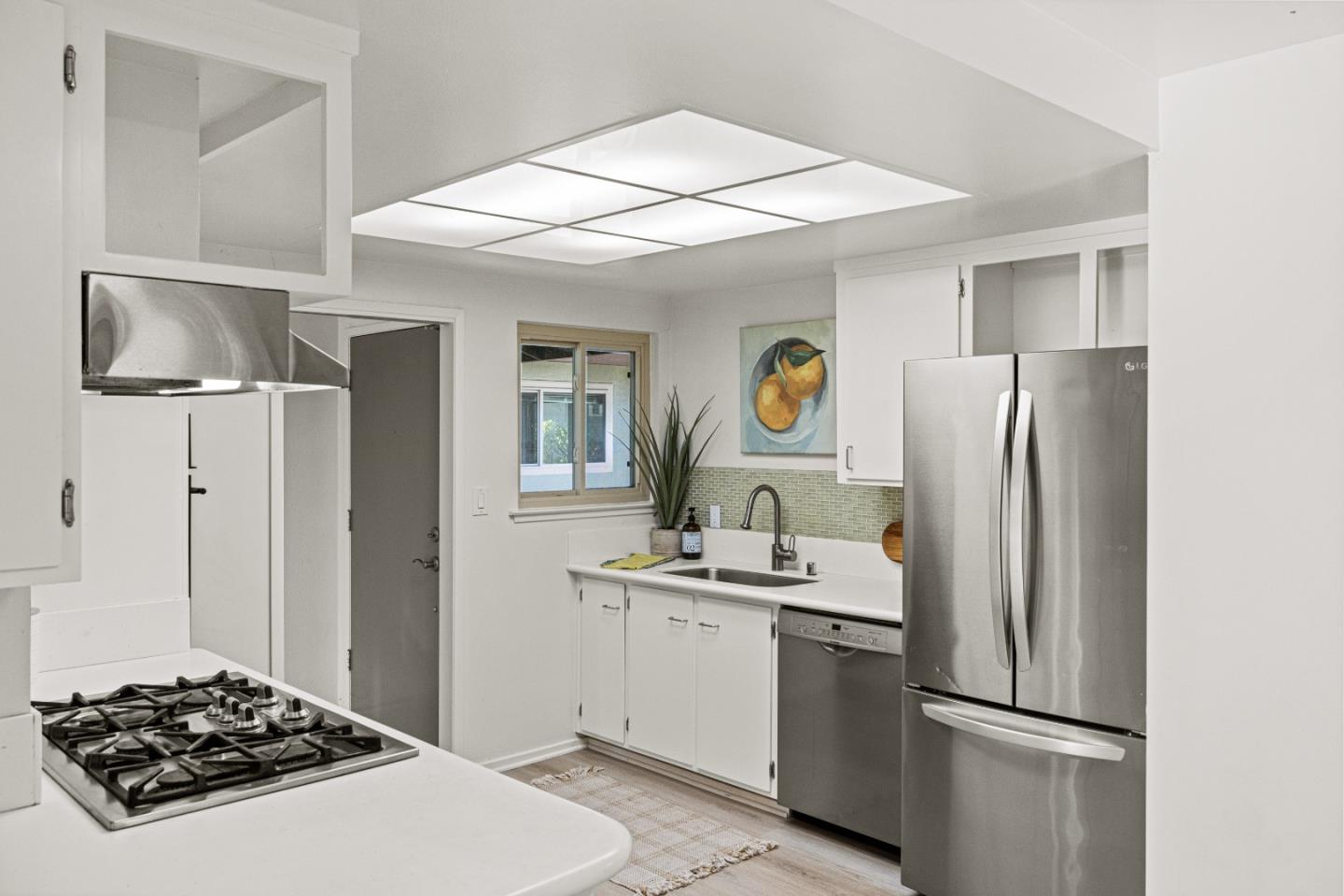 Detail Gallery Image 9 of 48 For 103 Calvin Pl, Santa Cruz,  CA 95060 - 4 Beds | 2 Baths
