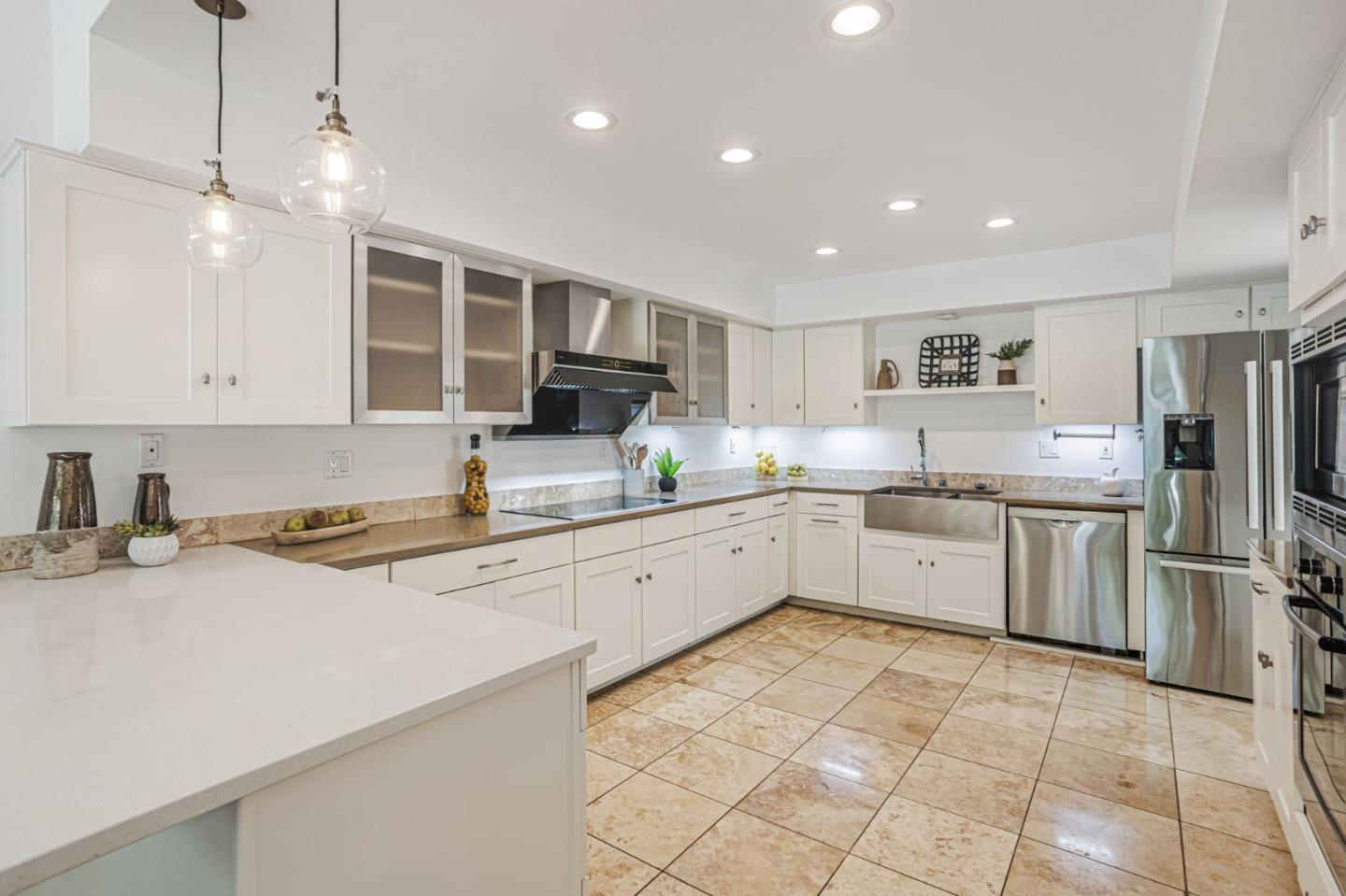 Detail Gallery Image 12 of 43 For 142 Calle Larga, Los Gatos,  CA 95032 - 3 Beds | 3 Baths