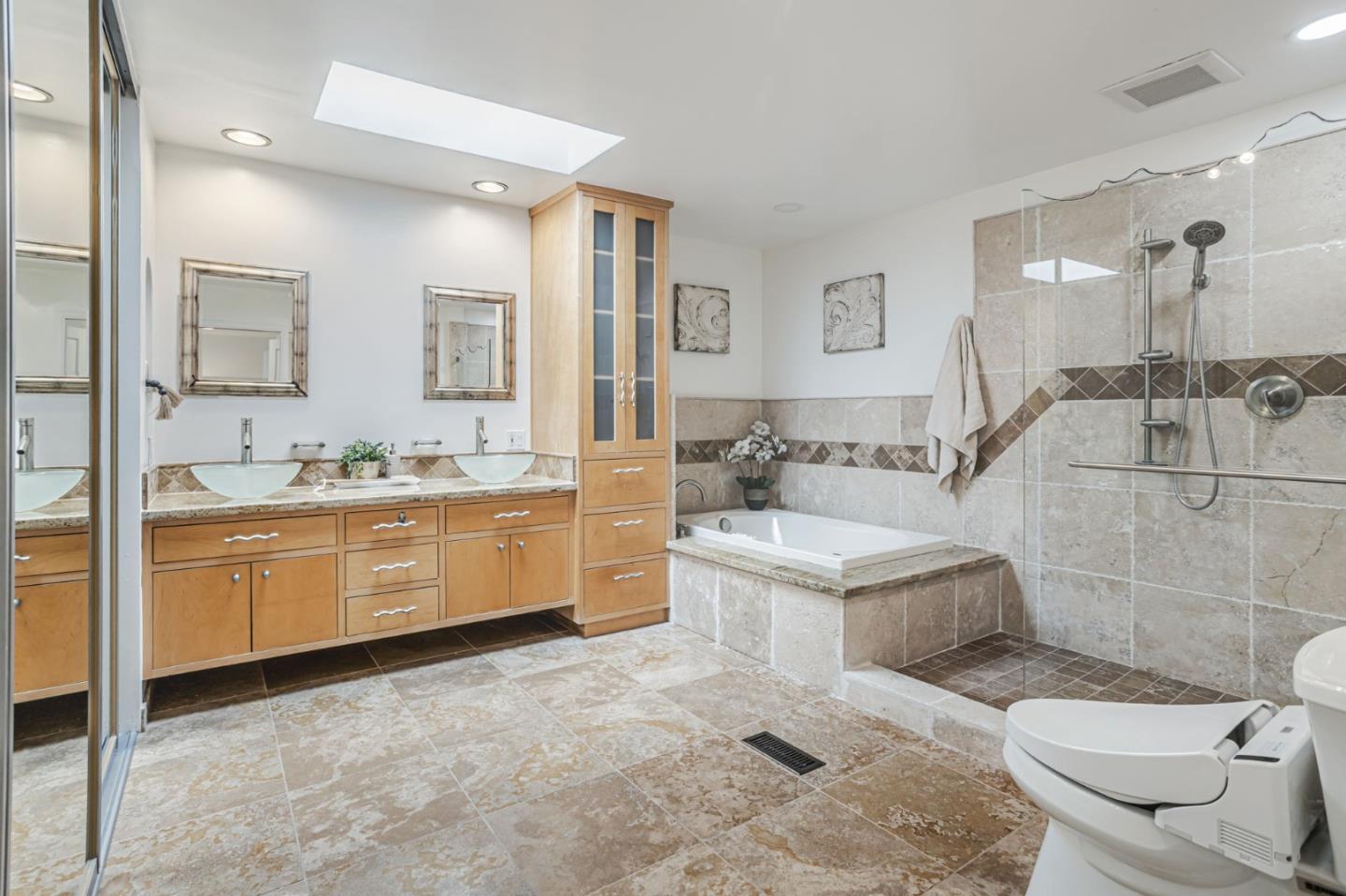 Detail Gallery Image 19 of 43 For 142 Calle Larga, Los Gatos,  CA 95032 - 3 Beds | 3 Baths