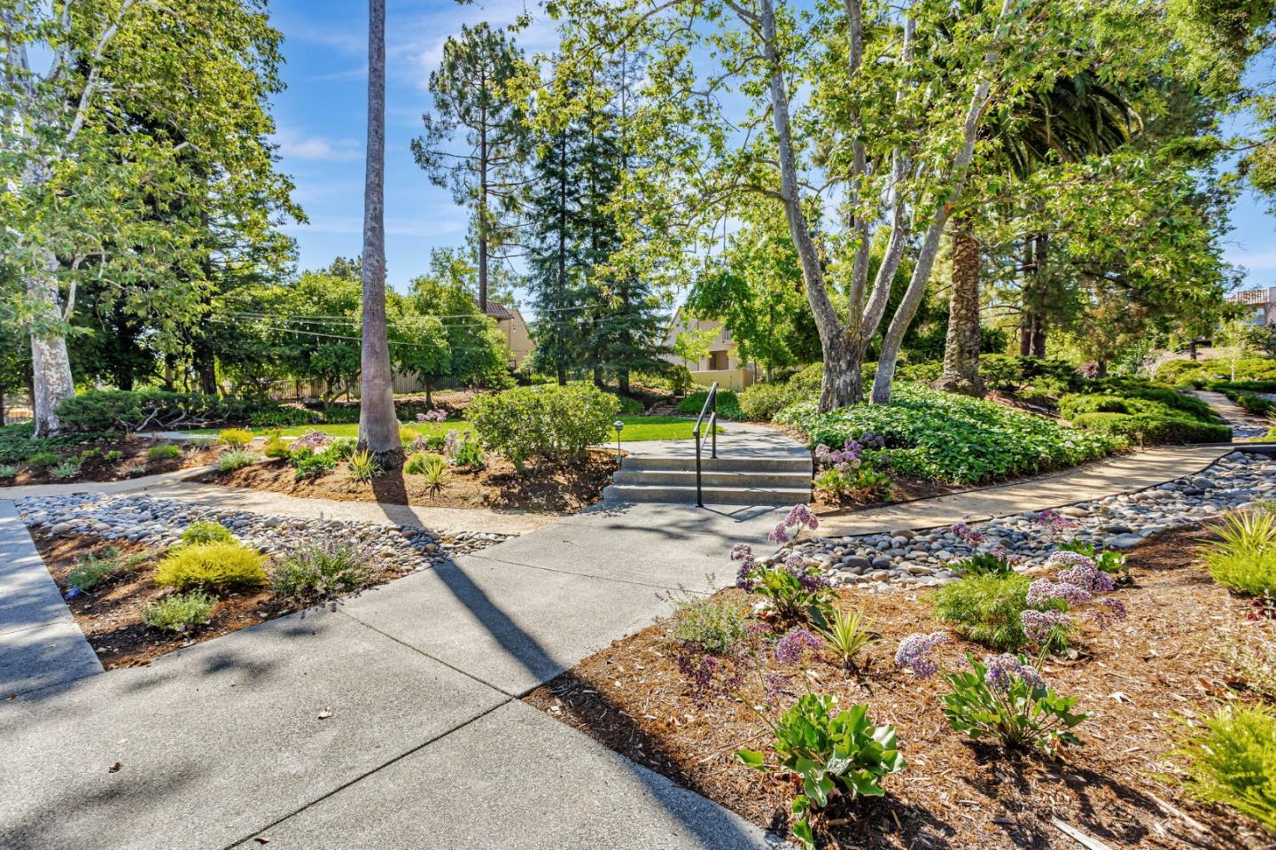 Detail Gallery Image 35 of 43 For 142 Calle Larga, Los Gatos,  CA 95032 - 3 Beds | 3 Baths
