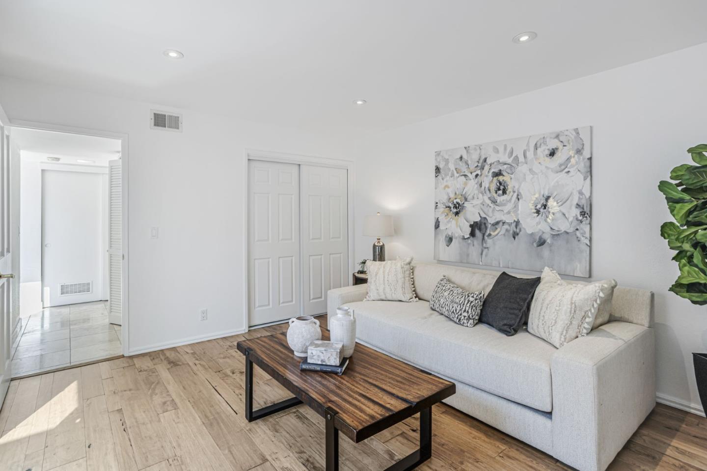 Detail Gallery Image 9 of 43 For 142 Calle Larga, Los Gatos,  CA 95032 - 3 Beds | 3 Baths