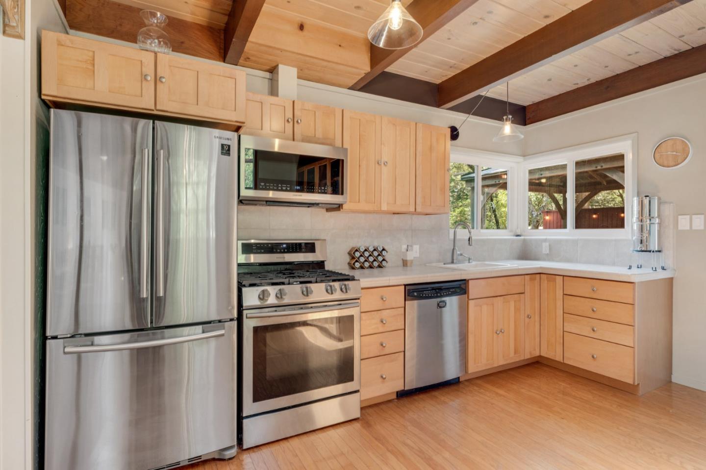 Detail Gallery Image 12 of 43 For 545 Debbie Ct, Boulder Creek,  CA 95006 - 3 Beds | 2 Baths