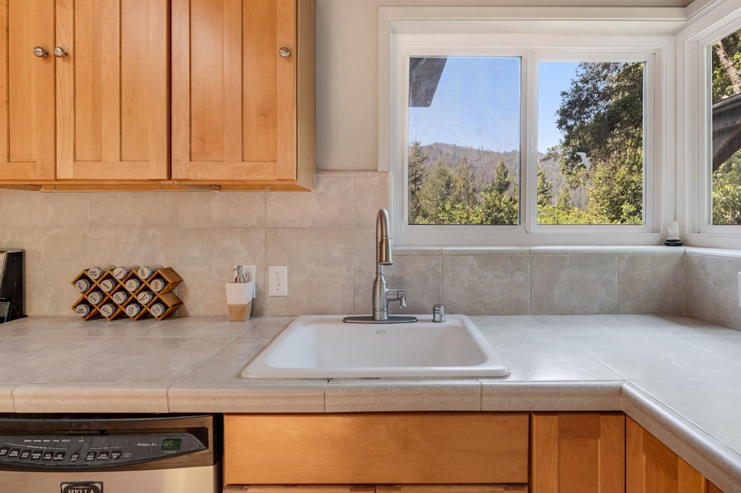 Detail Gallery Image 13 of 43 For 545 Debbie Ct, Boulder Creek,  CA 95006 - 3 Beds | 2 Baths