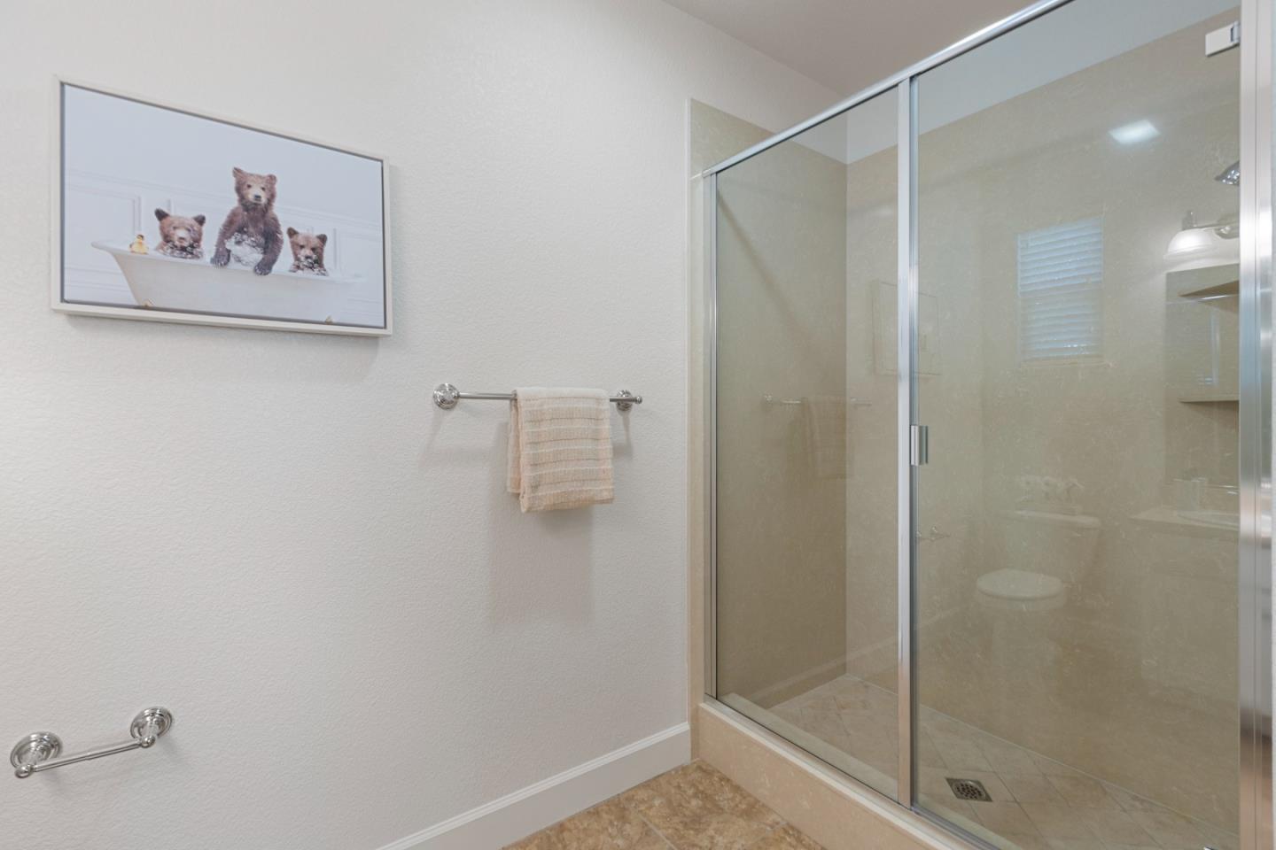 Detail Gallery Image 12 of 60 For 211 Okeefe Way, Mountain View,  CA 94041 - 3 Beds | 3/1 Baths