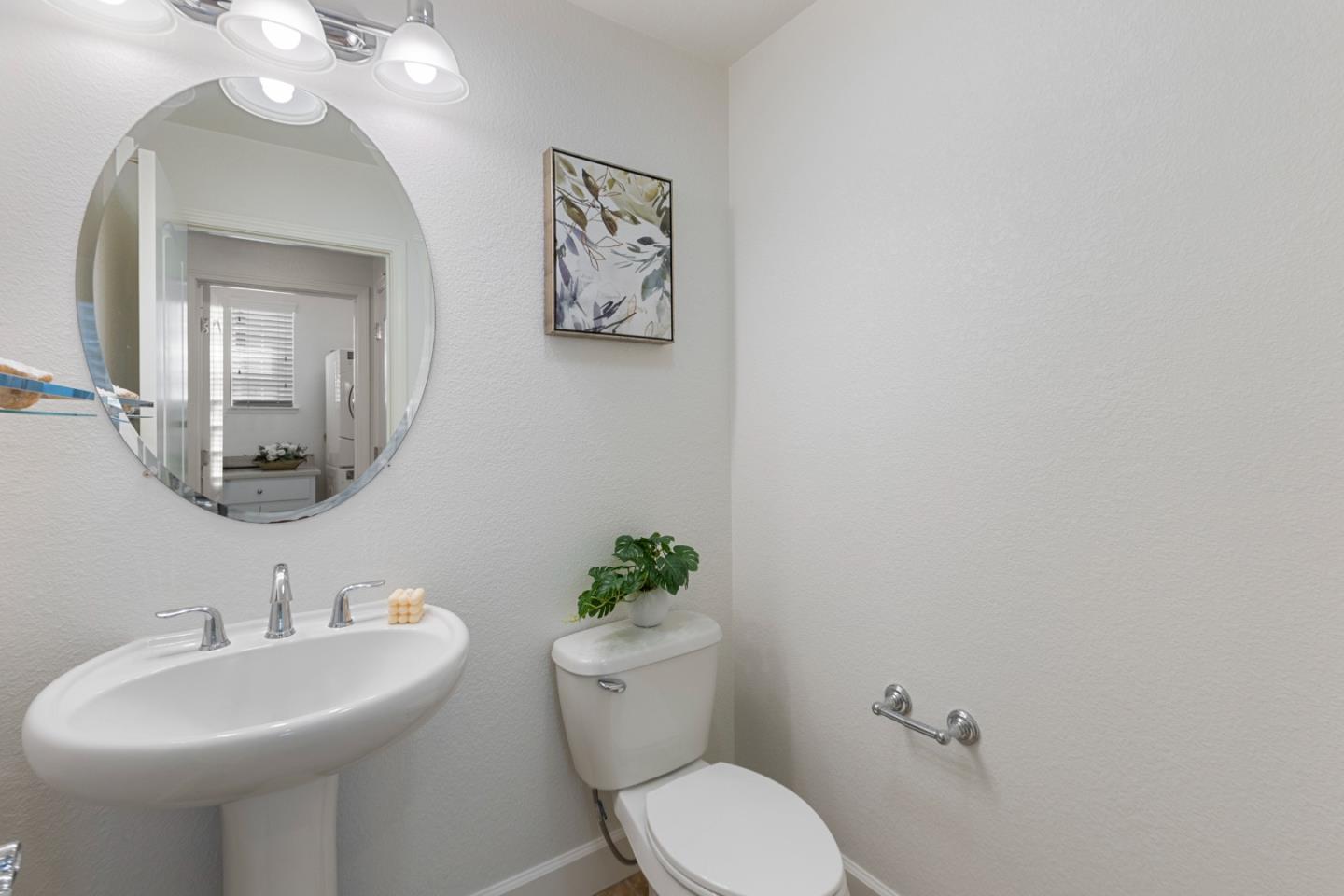 Detail Gallery Image 38 of 60 For 211 Okeefe Way, Mountain View,  CA 94041 - 3 Beds | 3/1 Baths