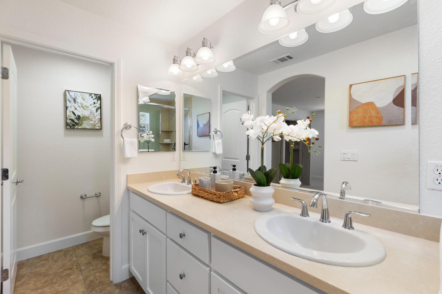Detail Gallery Image 48 of 60 For 211 Okeefe Way, Mountain View,  CA 94041 - 3 Beds | 3/1 Baths