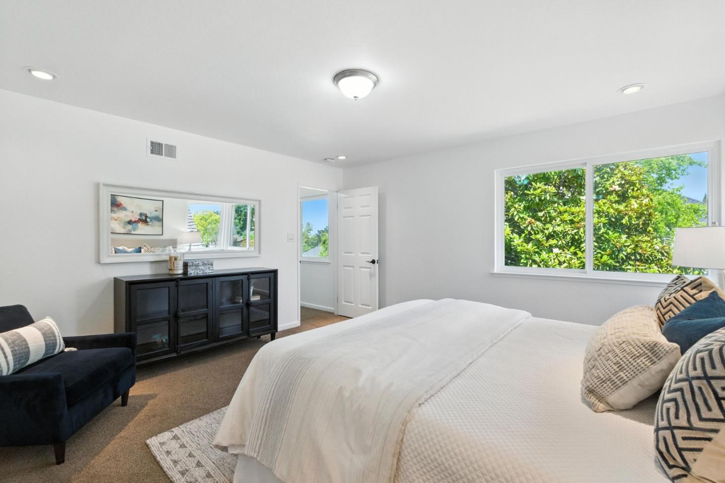 Detail Gallery Image 21 of 38 For 214 Timothy Dr, San Carlos,  CA 94070 - 3 Beds | 2/1 Baths