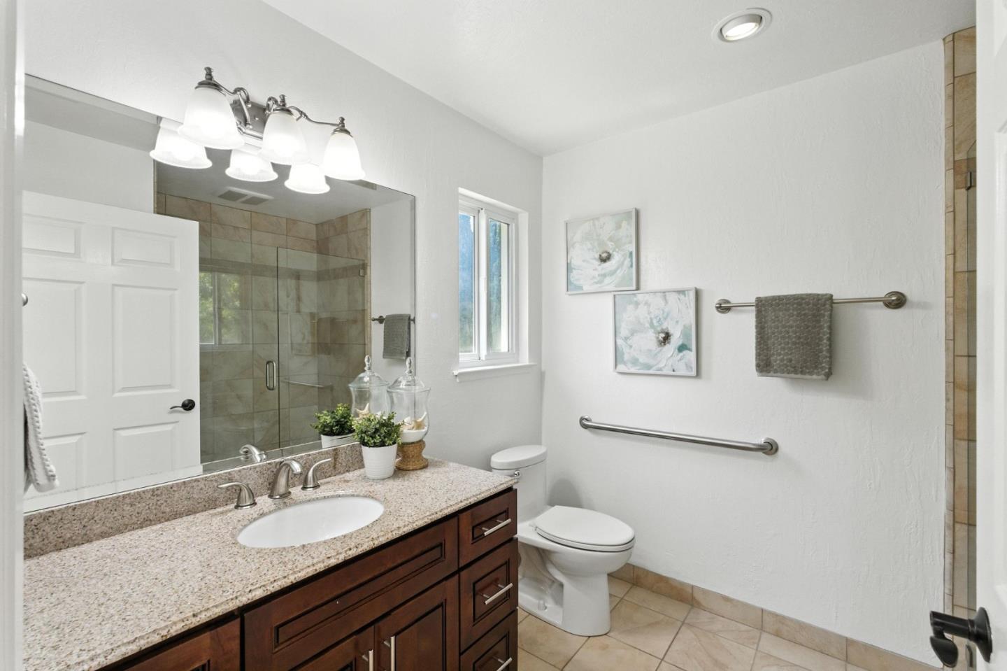 Detail Gallery Image 23 of 38 For 214 Timothy Dr, San Carlos,  CA 94070 - 3 Beds | 2/1 Baths