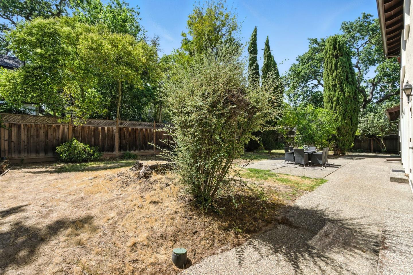 Detail Gallery Image 30 of 38 For 214 Timothy Dr, San Carlos,  CA 94070 - 3 Beds | 2/1 Baths