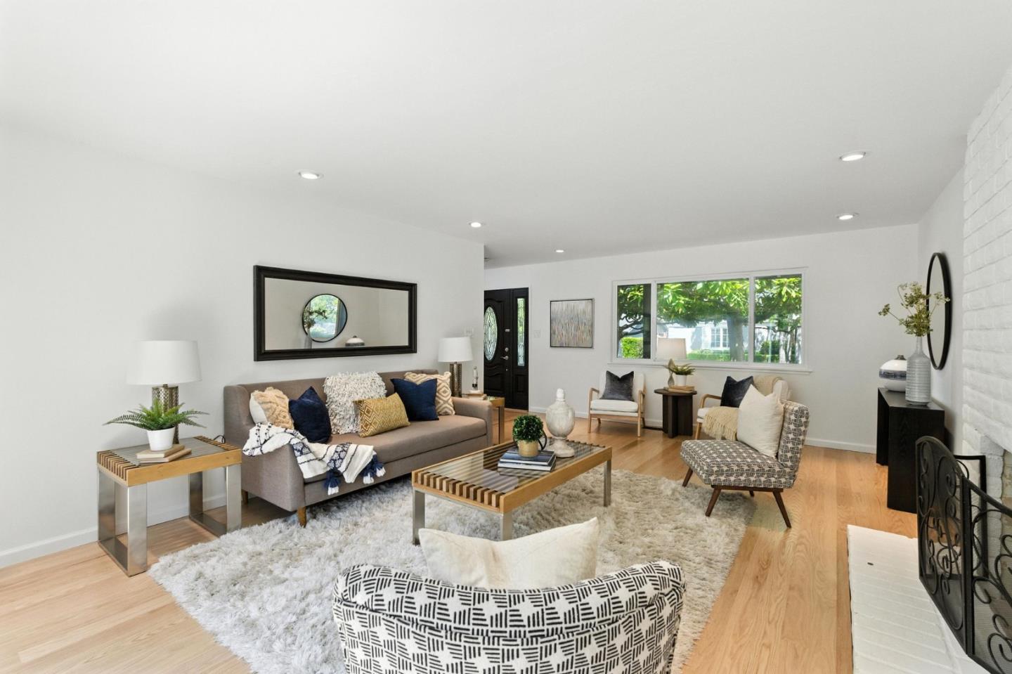 Detail Gallery Image 7 of 38 For 214 Timothy Dr, San Carlos,  CA 94070 - 3 Beds | 2/1 Baths