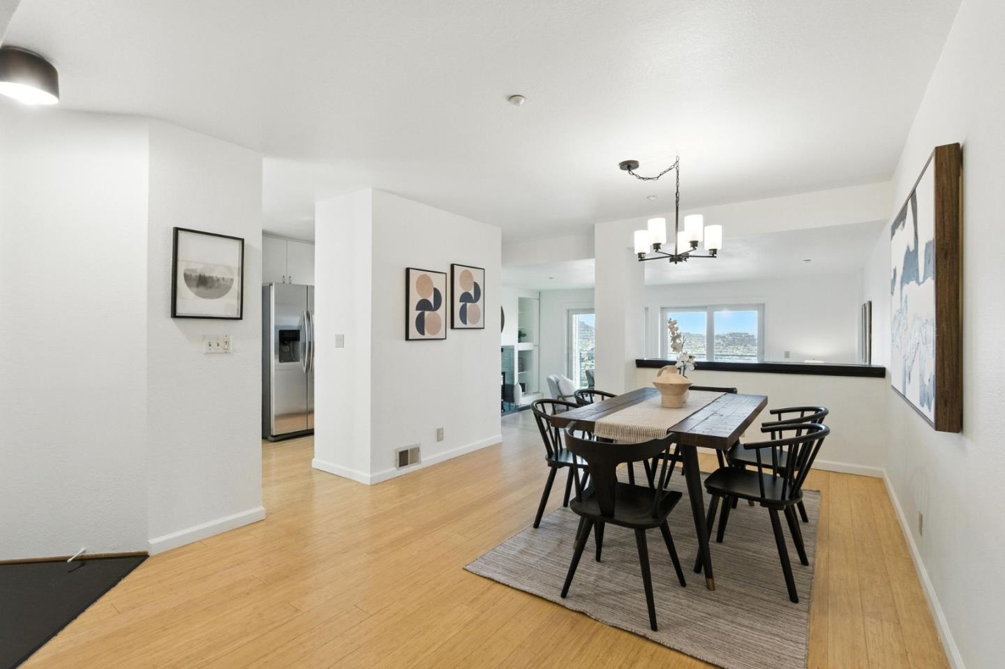 Detail Gallery Image 7 of 42 For 580 Pointe Pacific #6,  Daly City,  CA 94014 - 2 Beds | 2 Baths