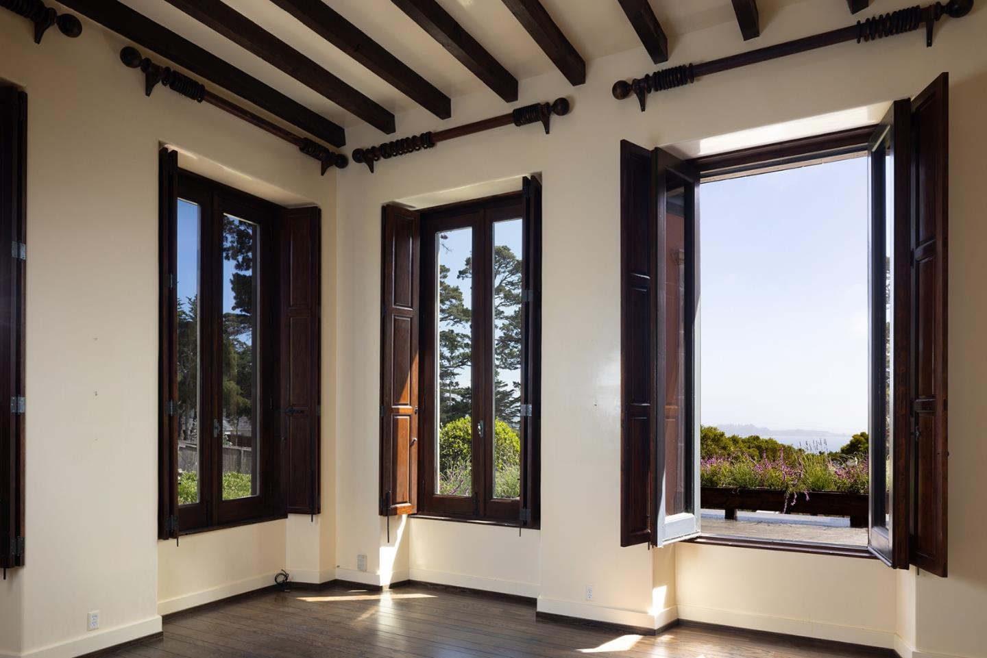 Detail Gallery Image 10 of 37 For 3190 Del Ciervo Rd, Pebble Beach,  CA 93953 - 7 Beds | 5/3 Baths
