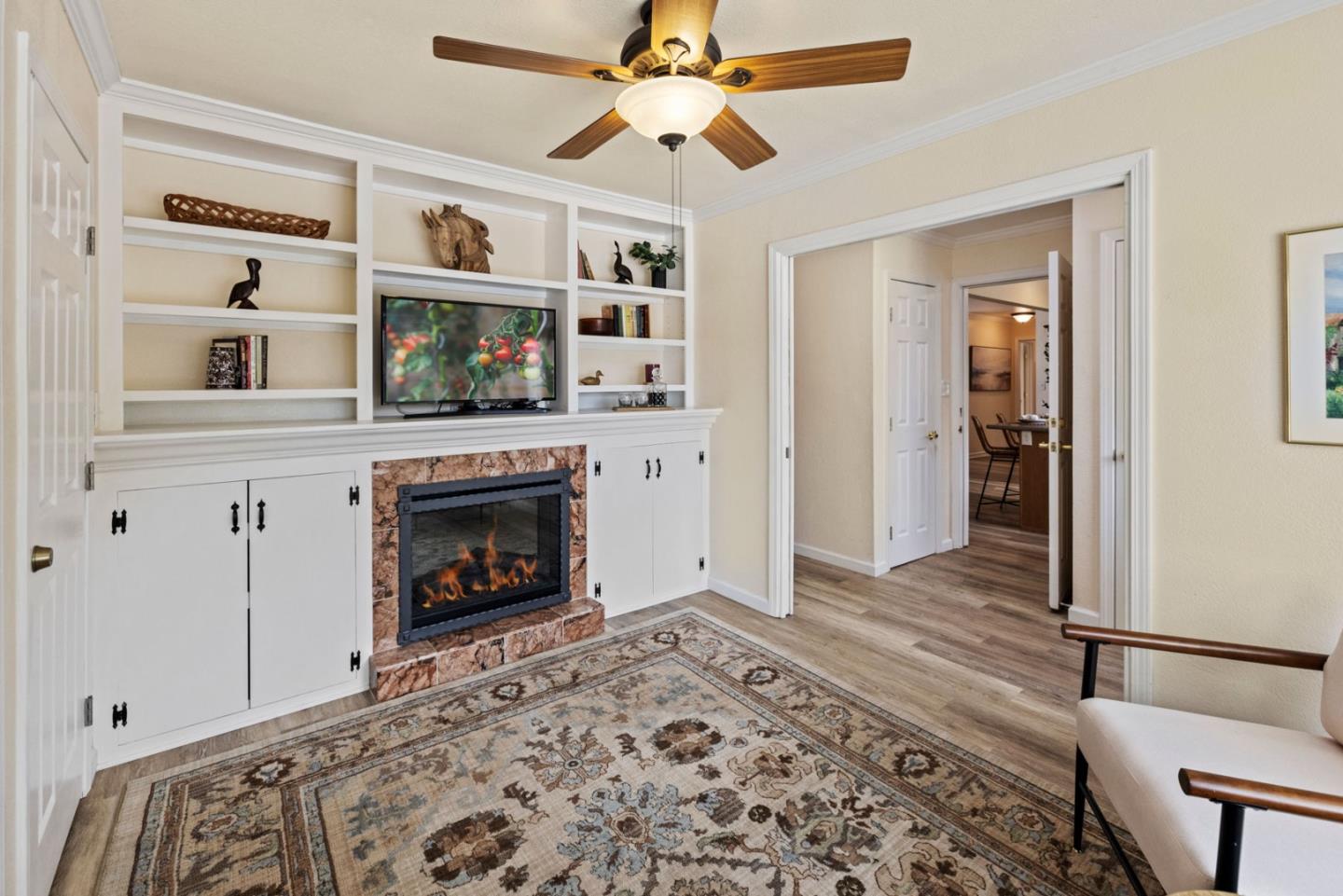 Detail Gallery Image 3 of 27 For 1255 Josselyn Canyon Rd, Monterey,  CA 93940 - 5 Beds | 3 Baths