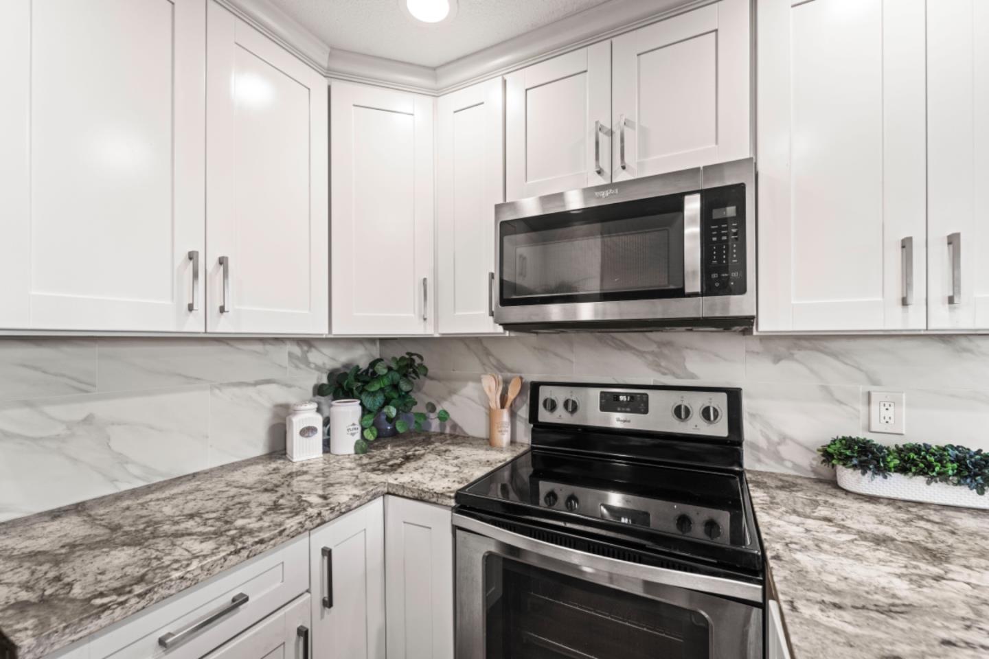 Detail Gallery Image 12 of 30 For 231 Galano Plz, Union City,  CA 94587 - 2 Beds | 2 Baths