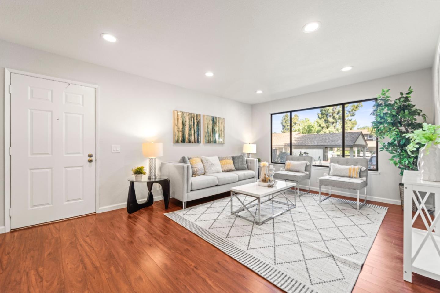 Detail Gallery Image 3 of 30 For 231 Galano Plz, Union City,  CA 94587 - 2 Beds | 2 Baths