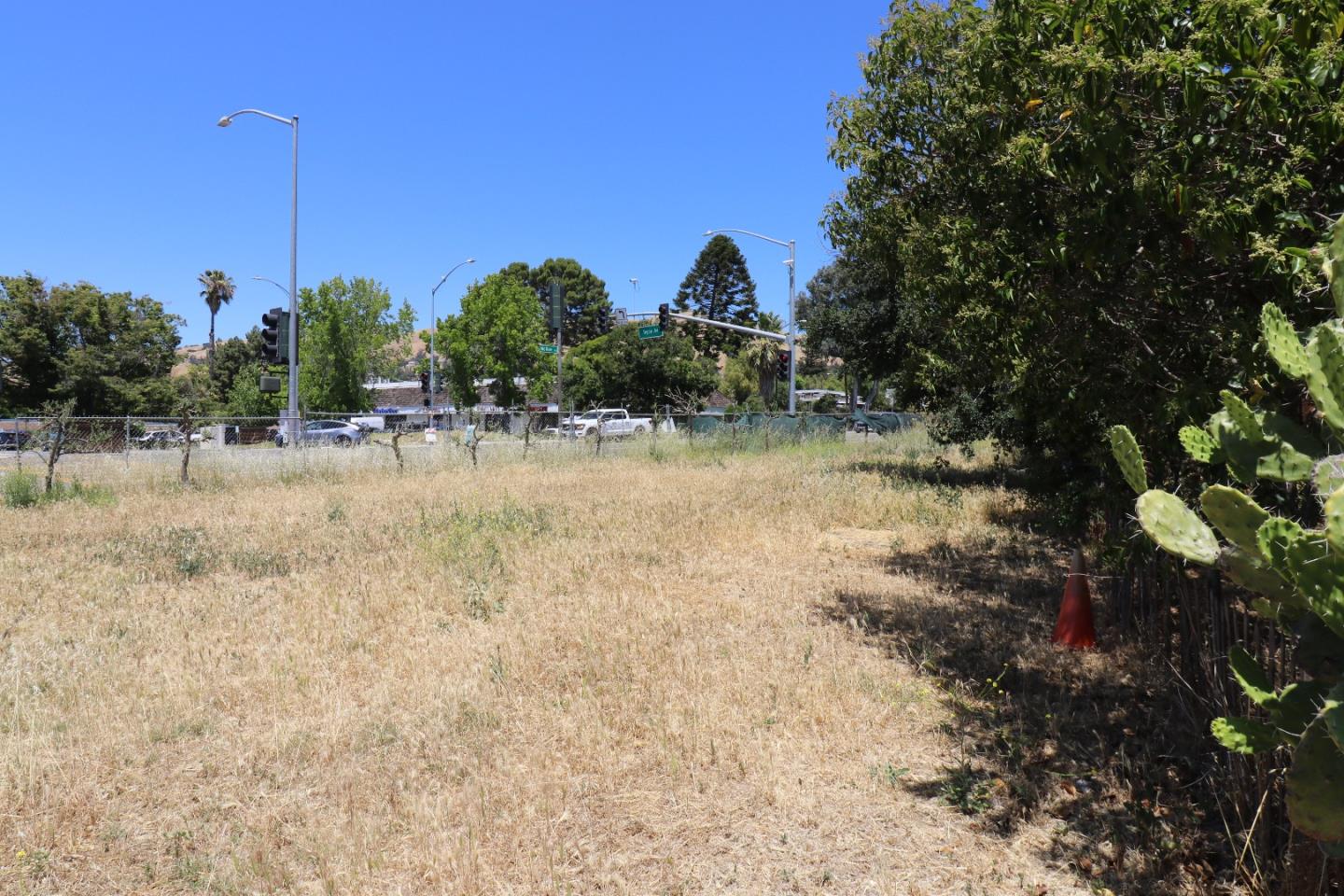 Detail Gallery Image 9 of 11 For 282 Vista Ave, San Jose,  CA 95127 - – Beds | – Baths