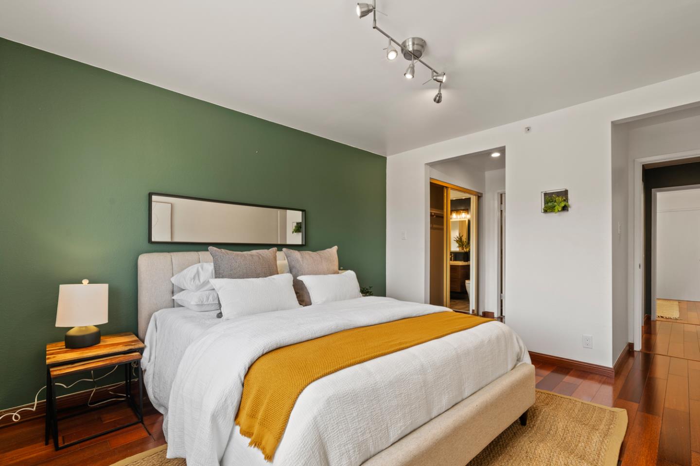 Detail Gallery Image 10 of 19 For 2462 Rowntree Way, South San Francisco,  CA 94080 - 2 Beds | 1 Baths