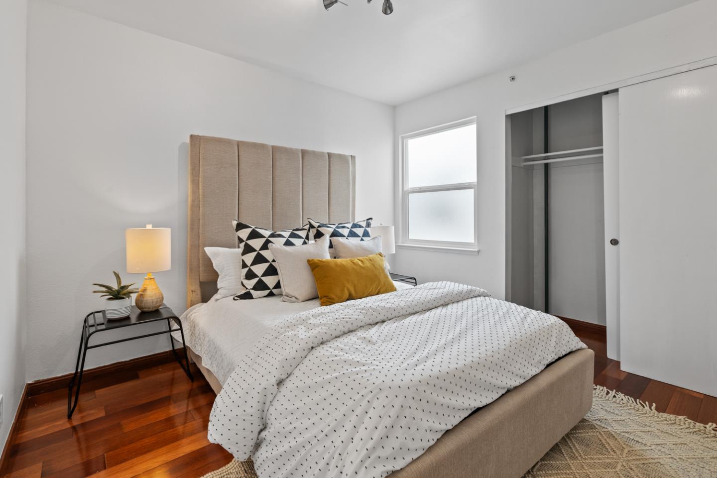 Detail Gallery Image 12 of 19 For 2462 Rowntree Way, South San Francisco,  CA 94080 - 2 Beds | 1 Baths