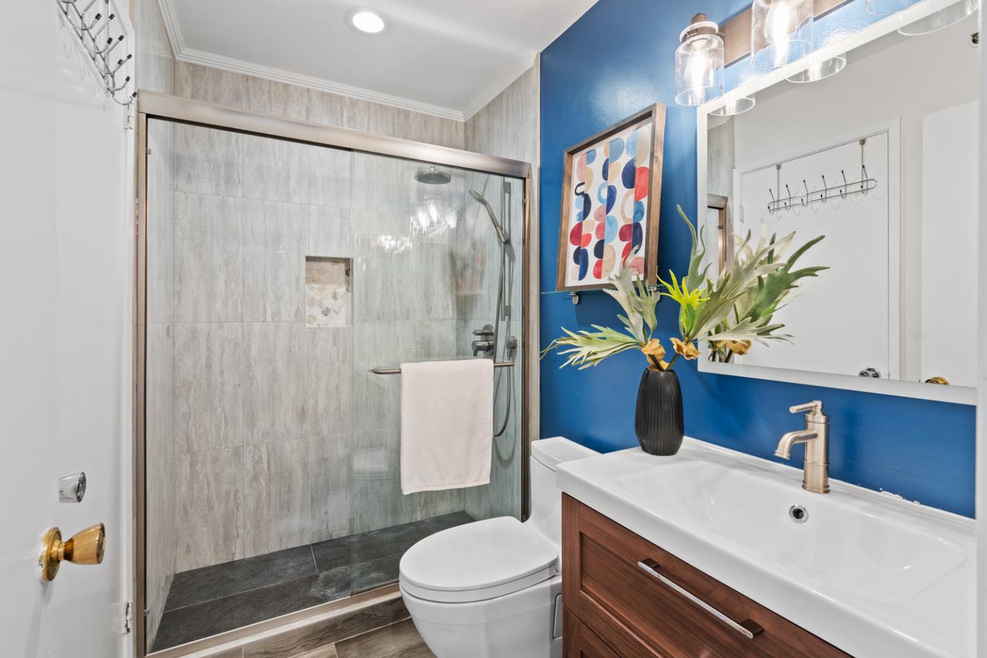 Detail Gallery Image 13 of 19 For 2462 Rowntree Way, South San Francisco,  CA 94080 - 2 Beds | 1 Baths