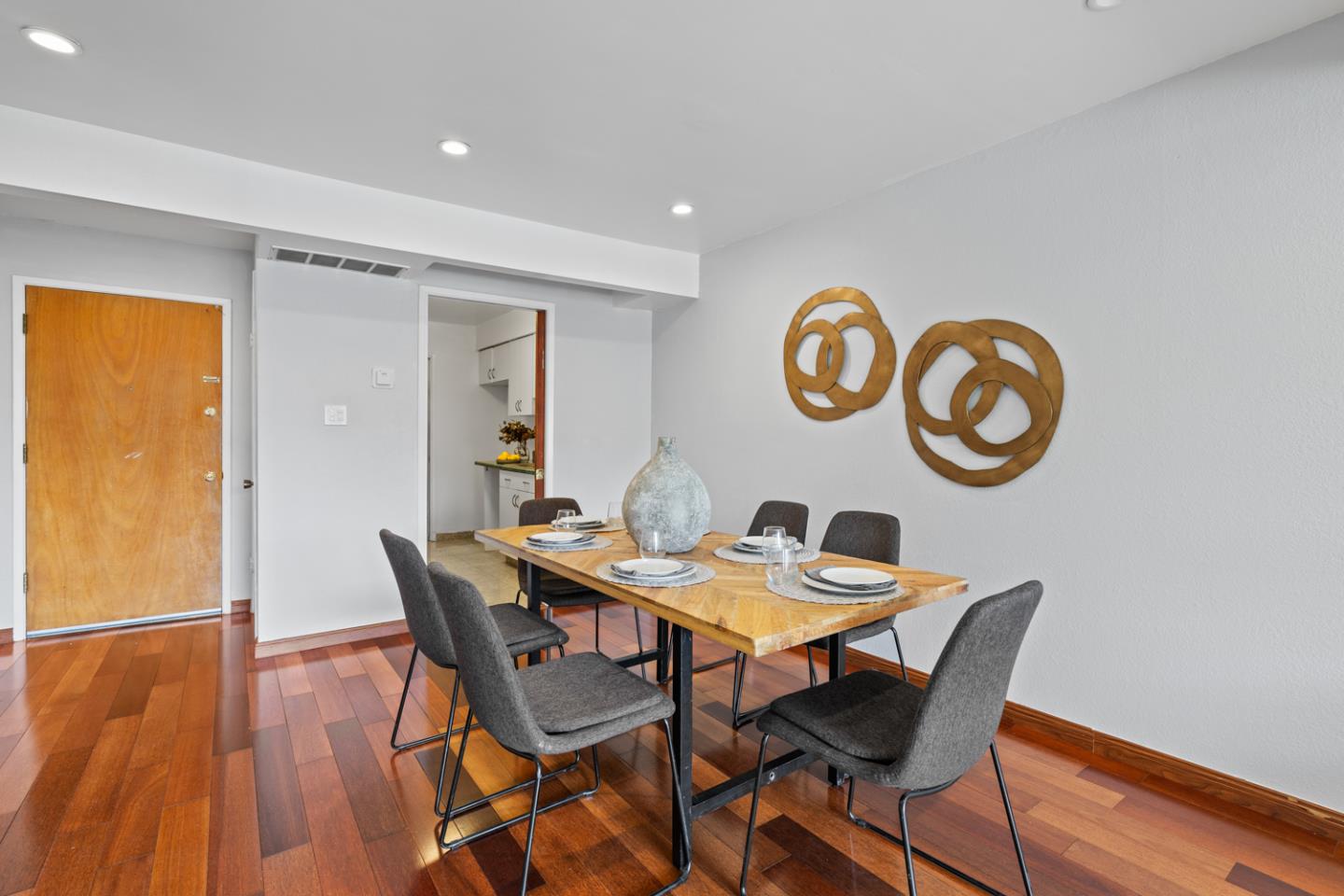 Detail Gallery Image 6 of 19 For 2462 Rowntree Way, South San Francisco,  CA 94080 - 2 Beds | 1 Baths