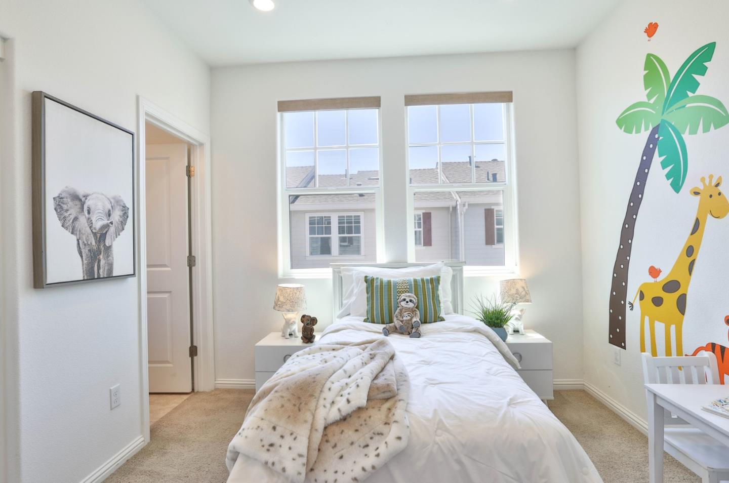Detail Gallery Image 15 of 20 For 3917 Pyramid Way, Mountain View,  CA 94043 - 2 Beds | 2/1 Baths