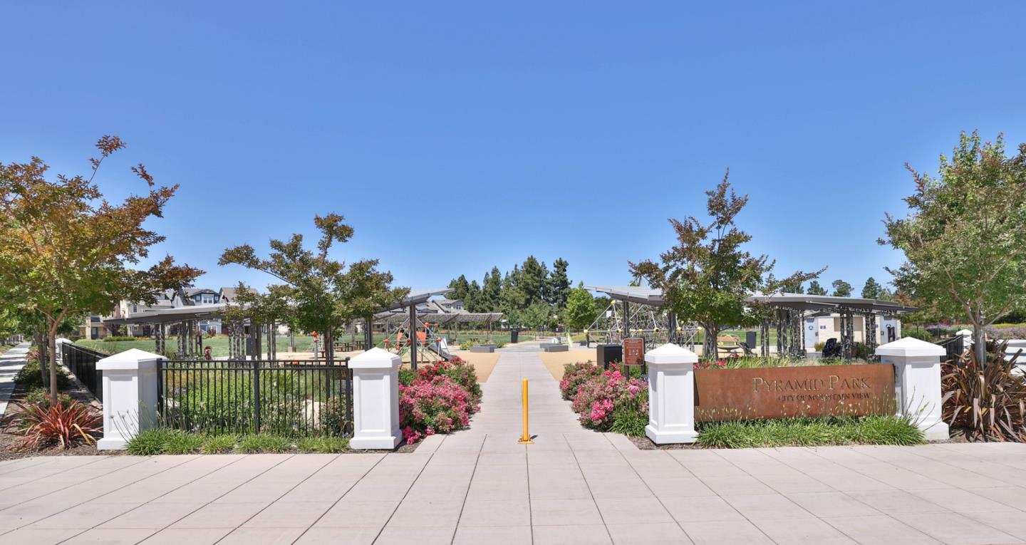 Detail Gallery Image 19 of 20 For 3917 Pyramid Way, Mountain View,  CA 94043 - 2 Beds | 2/1 Baths