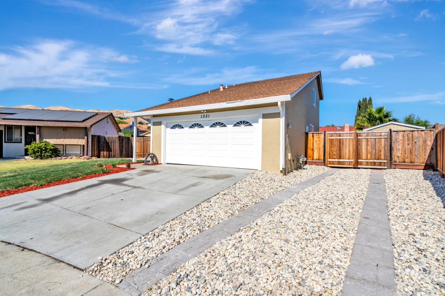 Detail Gallery Image 2 of 42 For 1351 Admire Ct, Milpitas,  CA 95035 - 4 Beds | 2 Baths