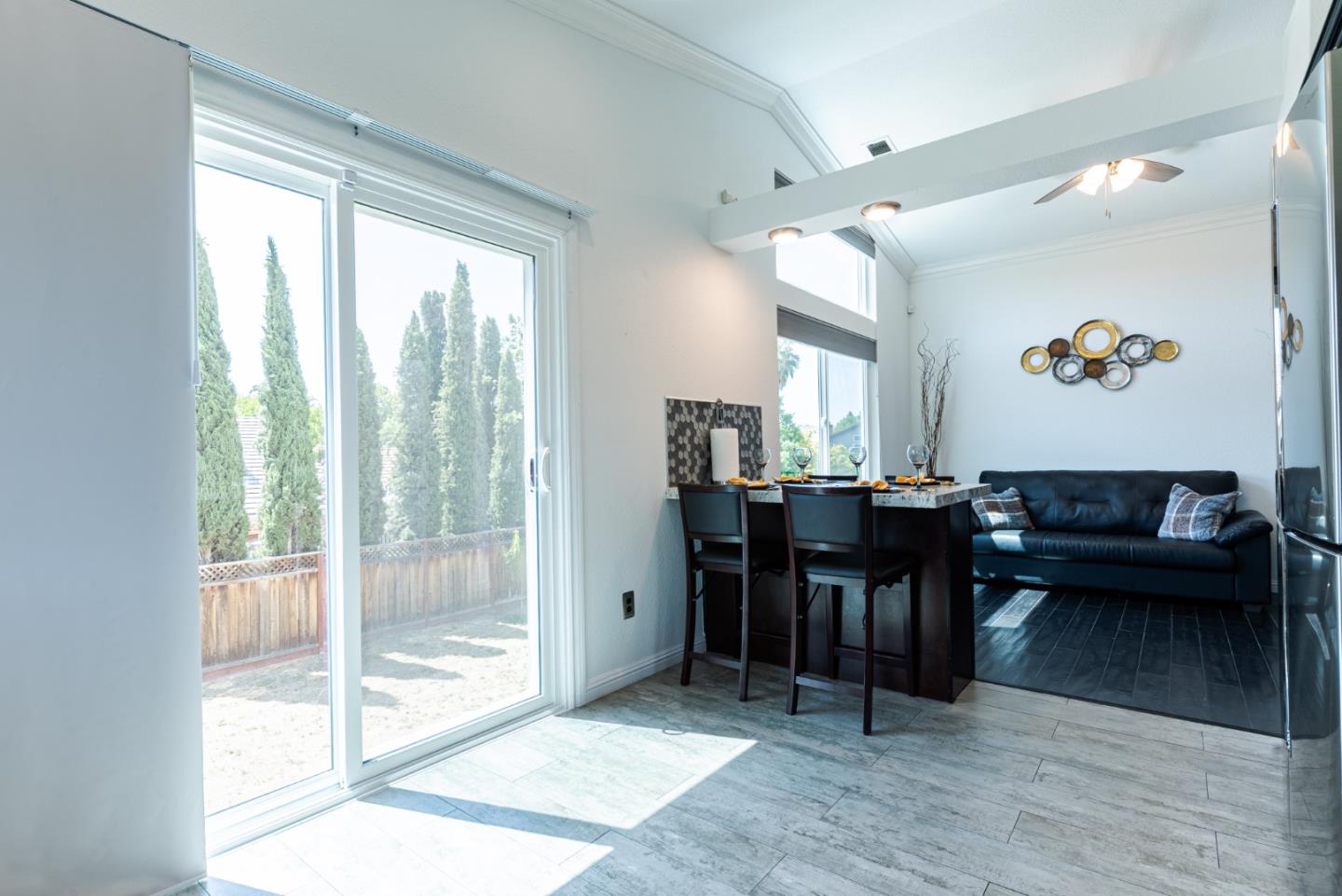 Detail Gallery Image 11 of 42 For 9251 Mockingbird Ln, Gilroy,  CA 95020 - 4 Beds | 2/1 Baths
