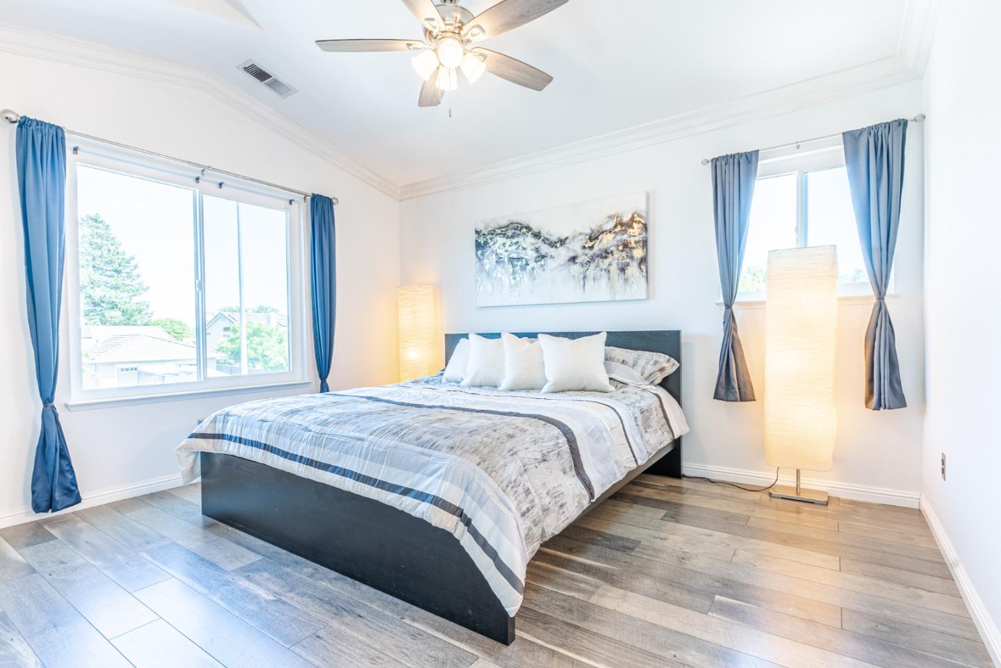 Detail Gallery Image 13 of 42 For 9251 Mockingbird Ln, Gilroy,  CA 95020 - 4 Beds | 2/1 Baths