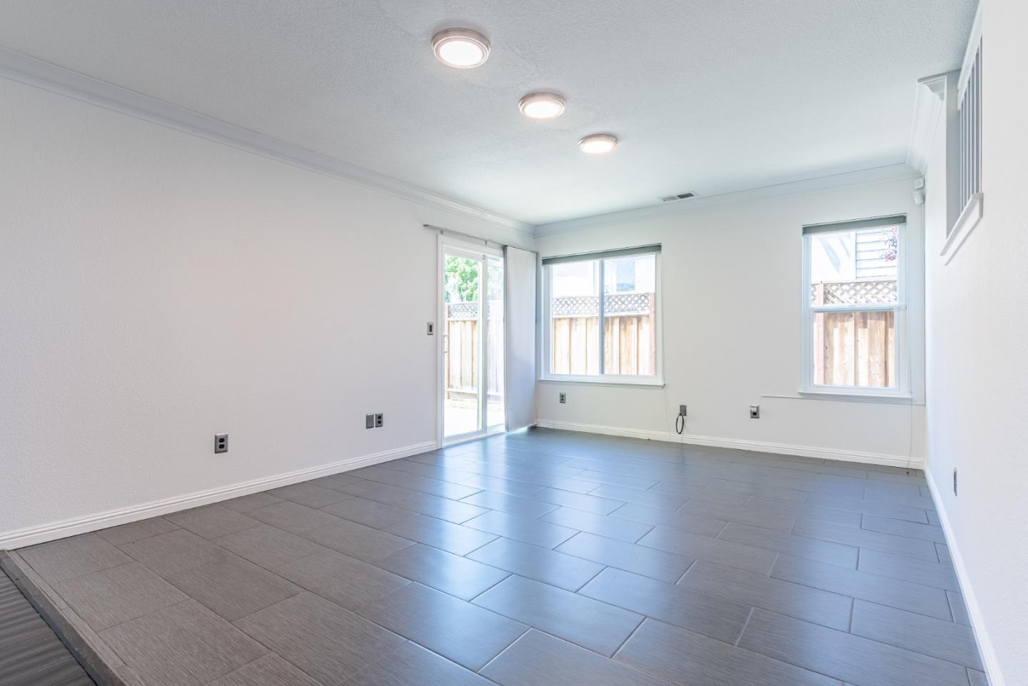 Detail Gallery Image 18 of 42 For 9251 Mockingbird Ln, Gilroy,  CA 95020 - 4 Beds | 2/1 Baths