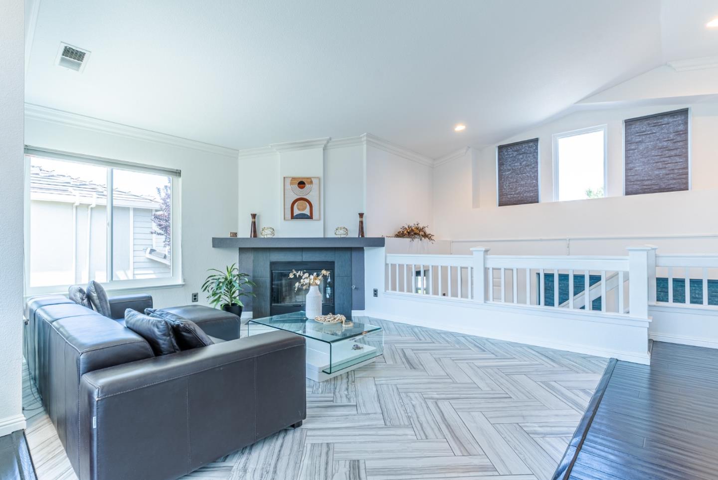 Detail Gallery Image 4 of 42 For 9251 Mockingbird Ln, Gilroy,  CA 95020 - 4 Beds | 2/1 Baths