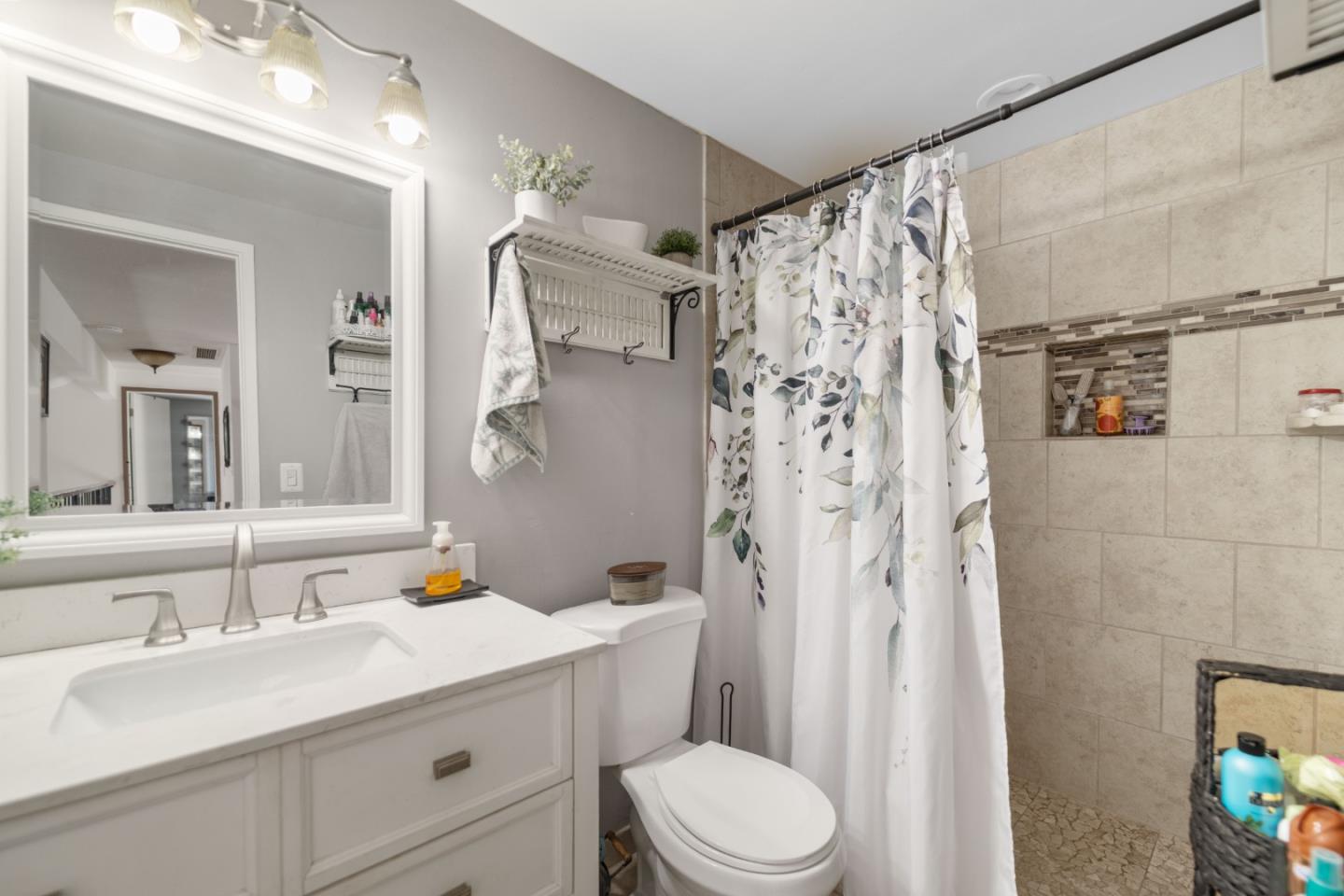 Detail Gallery Image 23 of 33 For 2280 Zoria Cir, San Jose,  CA 95131 - 4 Beds | 2 Baths