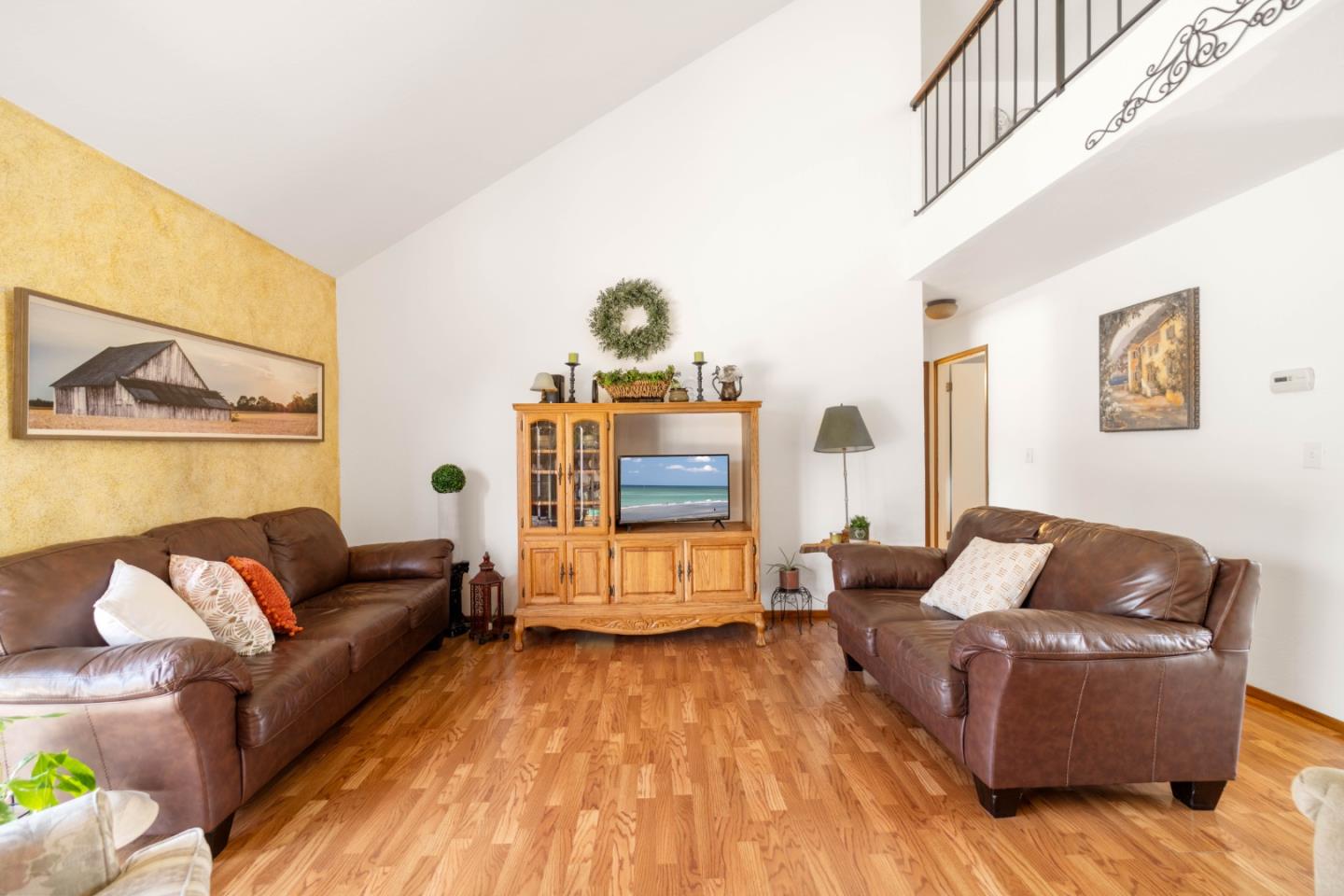 Detail Gallery Image 6 of 33 For 2280 Zoria Cir, San Jose,  CA 95131 - 4 Beds | 2 Baths