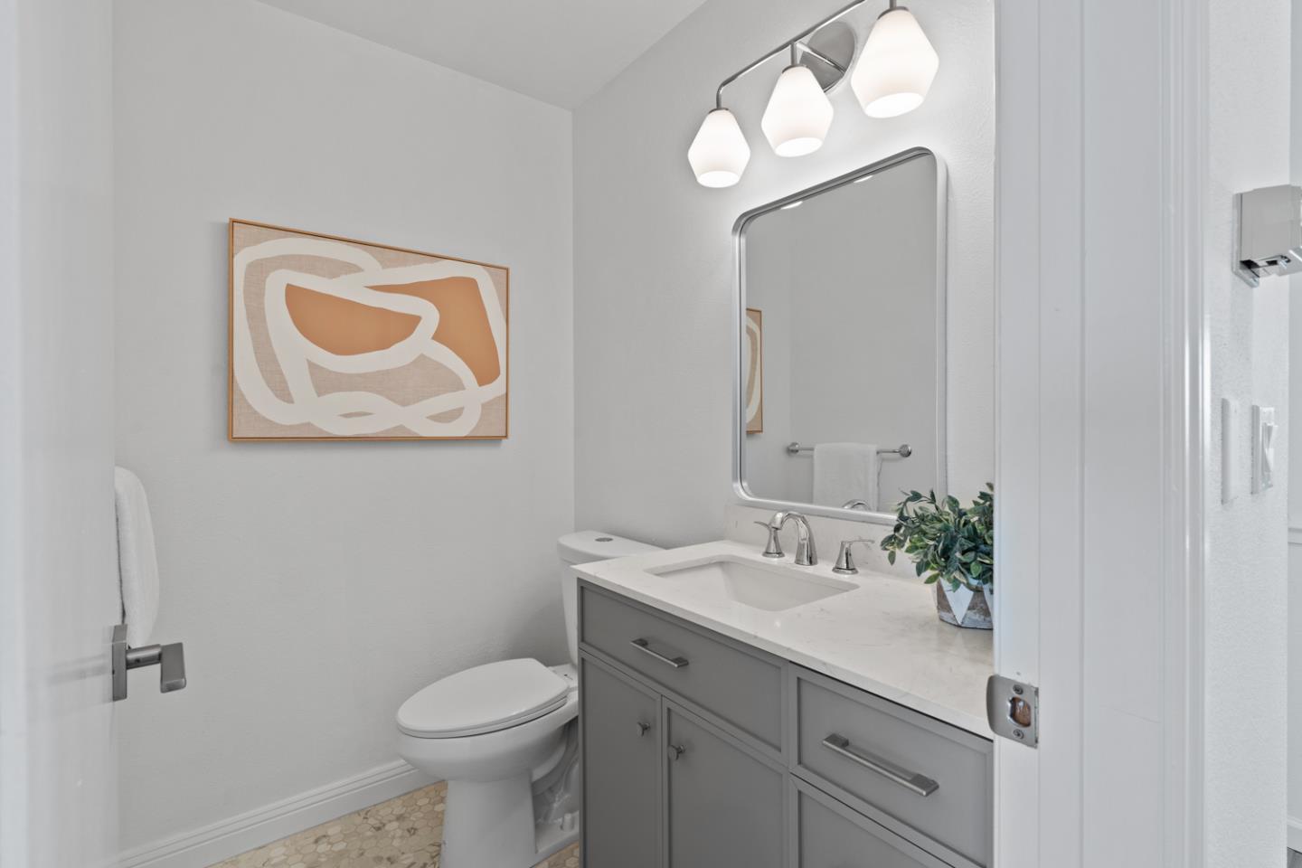 Detail Gallery Image 9 of 26 For 97 Santa Barbara Ave, Daly City,  CA 94014 - 3 Beds | 2/1 Baths