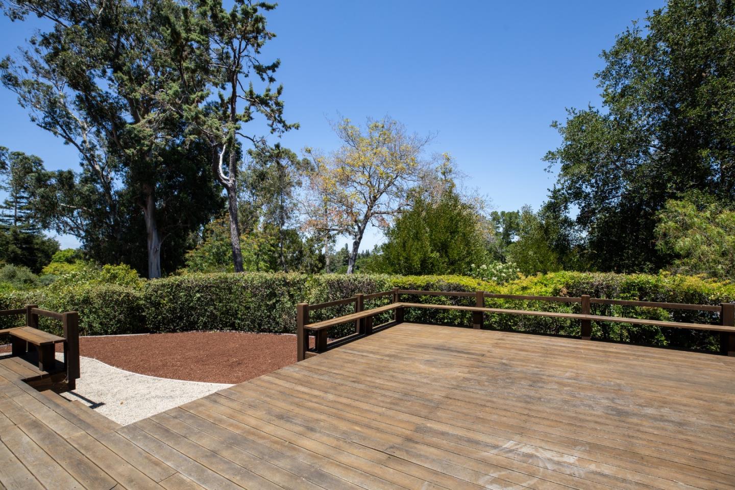 Detail Gallery Image 11 of 25 For 13888 Fremont Pines Ln, Los Altos Hills,  CA 94022 - 4 Beds | 3 Baths