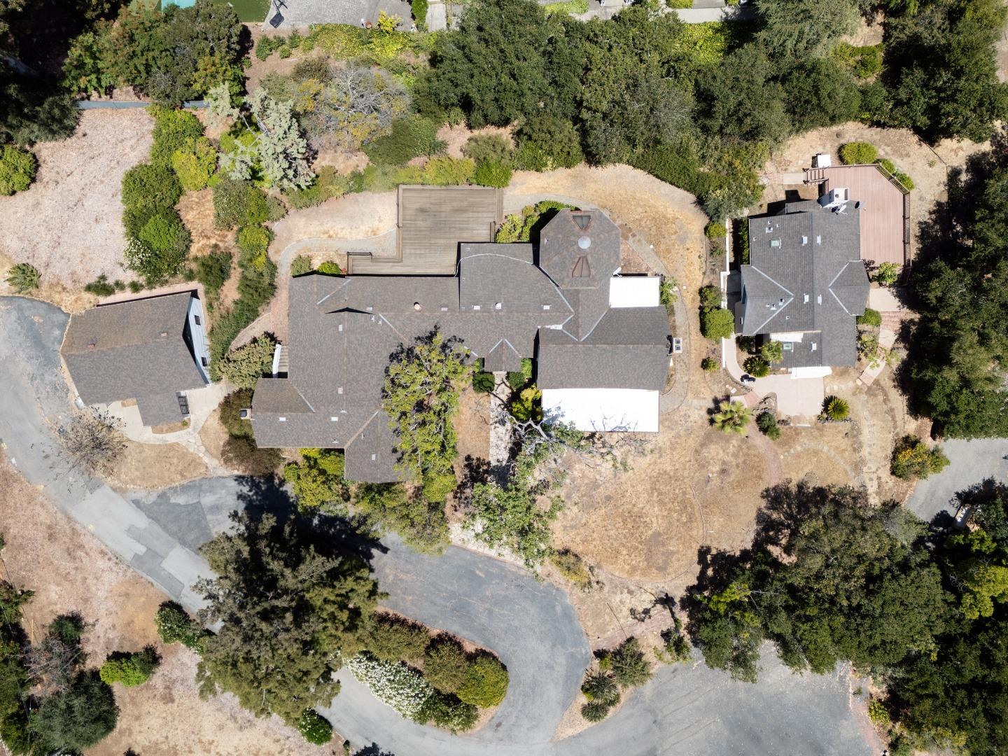 Detail Gallery Image 2 of 25 For 13888 Fremont Pines Ln, Los Altos Hills,  CA 94022 - 4 Beds | 3 Baths