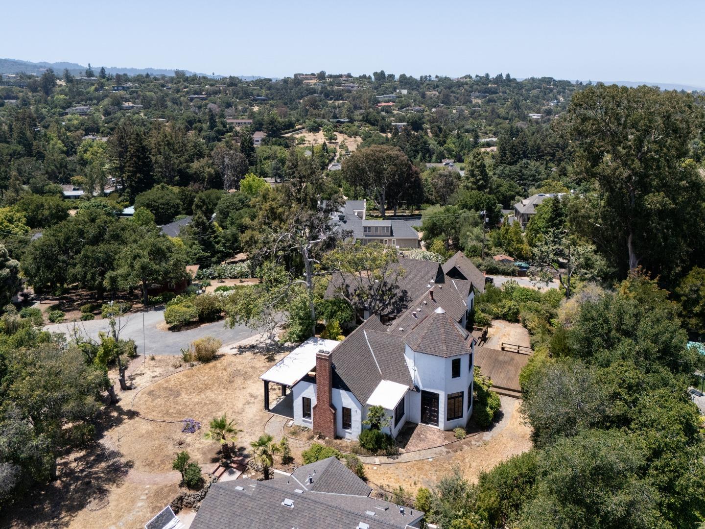 Detail Gallery Image 20 of 25 For 13888 Fremont Pines Ln, Los Altos Hills,  CA 94022 - 4 Beds | 3 Baths